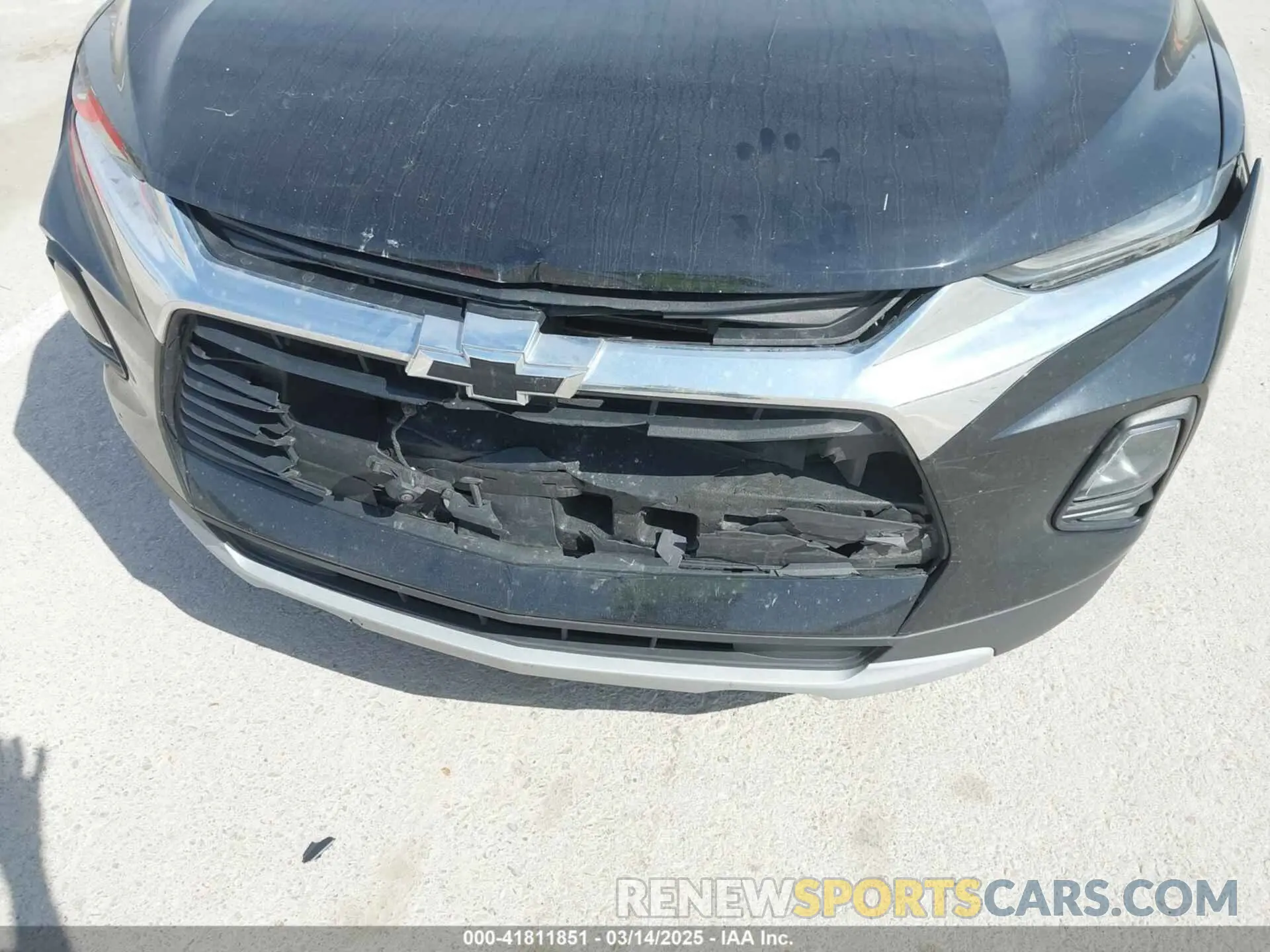 17 Photograph of a damaged car 3GNKBDRS8LS671323 CHEVROLET BLAZER 2020