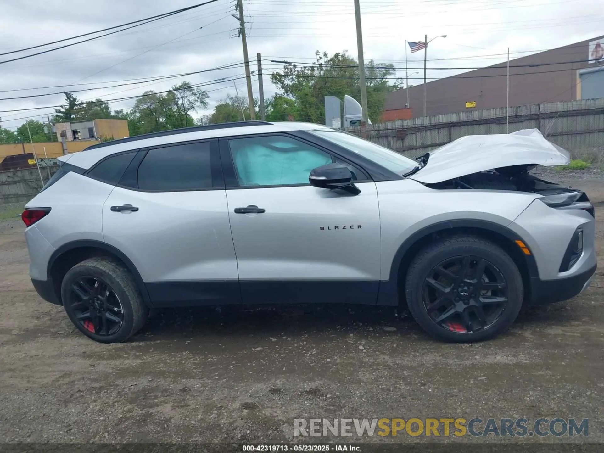 12 Photograph of a damaged car 3GNKBDRS9LS607288 CHEVROLET BLAZER 2020