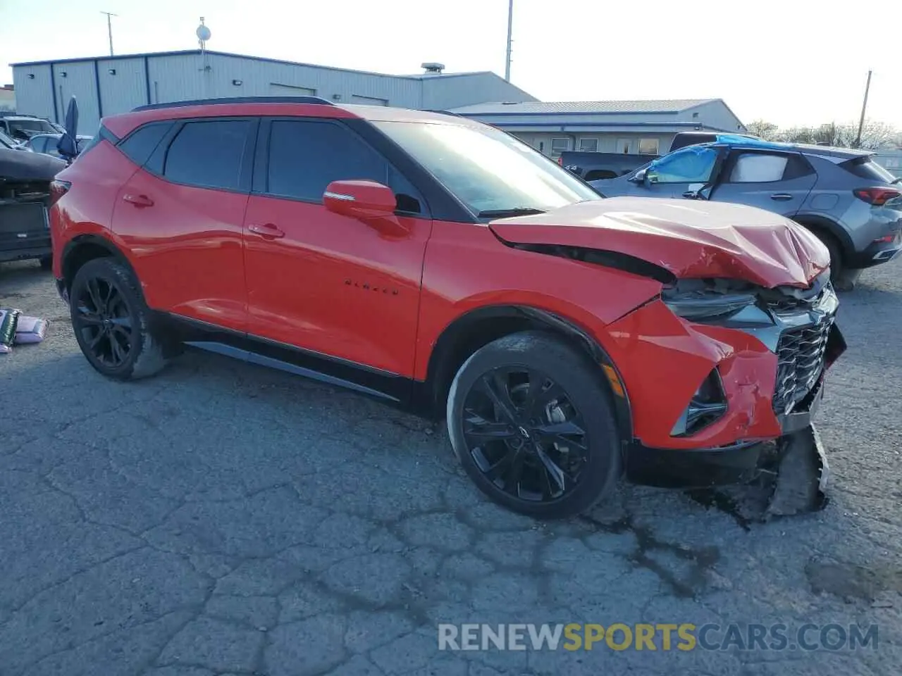 4 Фотография поврежденного автомобиля 3GNKBERS1LS723252 CHEVROLET BLAZER 2020
