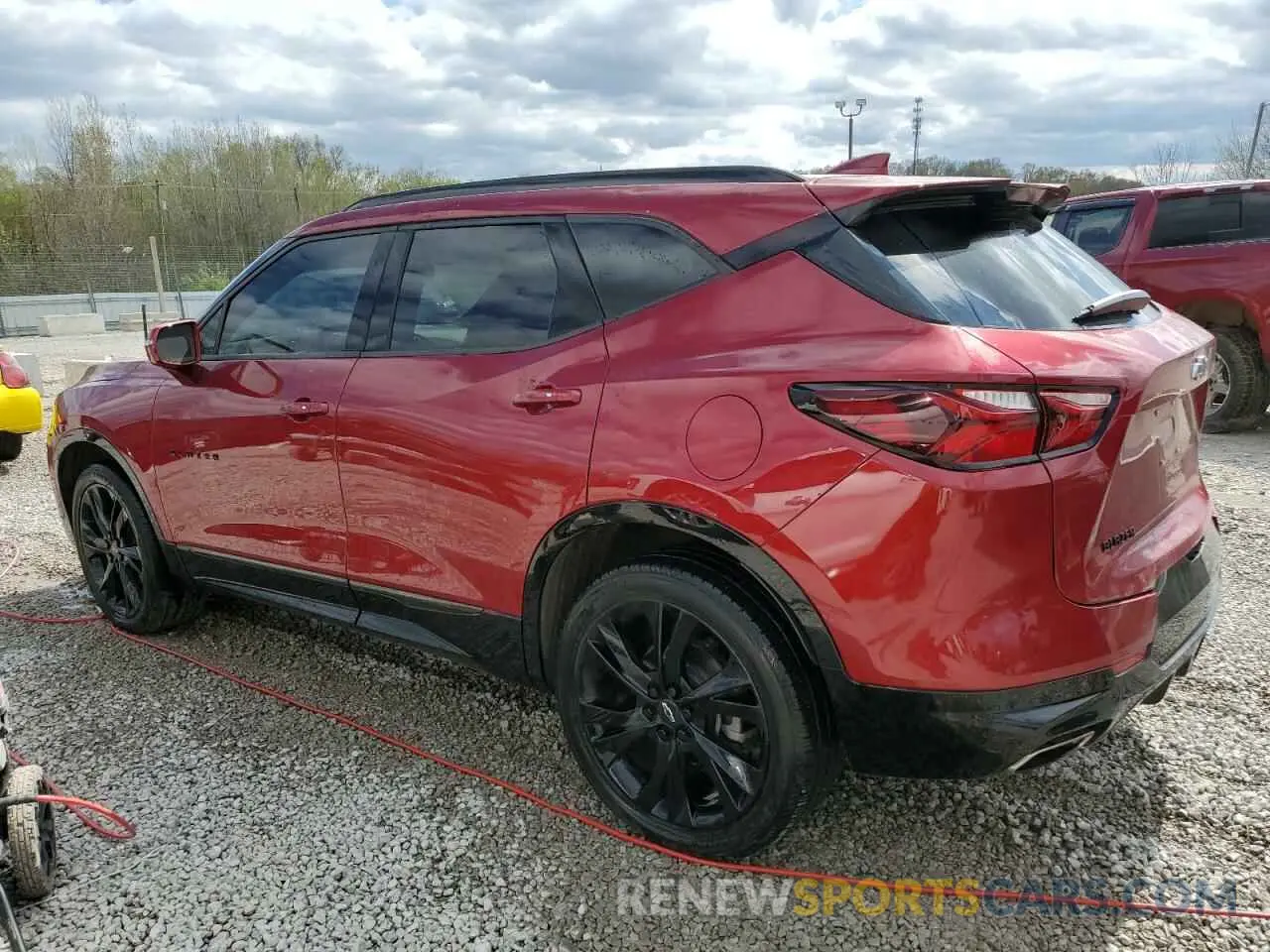 2 Photograph of a damaged car 3GNKBERS4LS591927 CHEVROLET BLAZER 2020