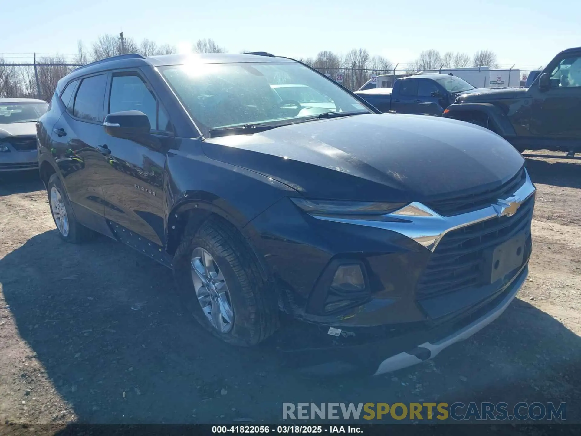 1 Photograph of a damaged car 3GNKBHR45LS722561 CHEVROLET BLAZER 2020
