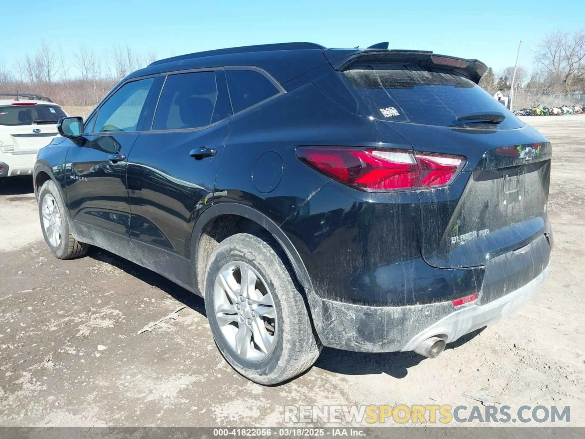 3 Photograph of a damaged car 3GNKBHR45LS722561 CHEVROLET BLAZER 2020