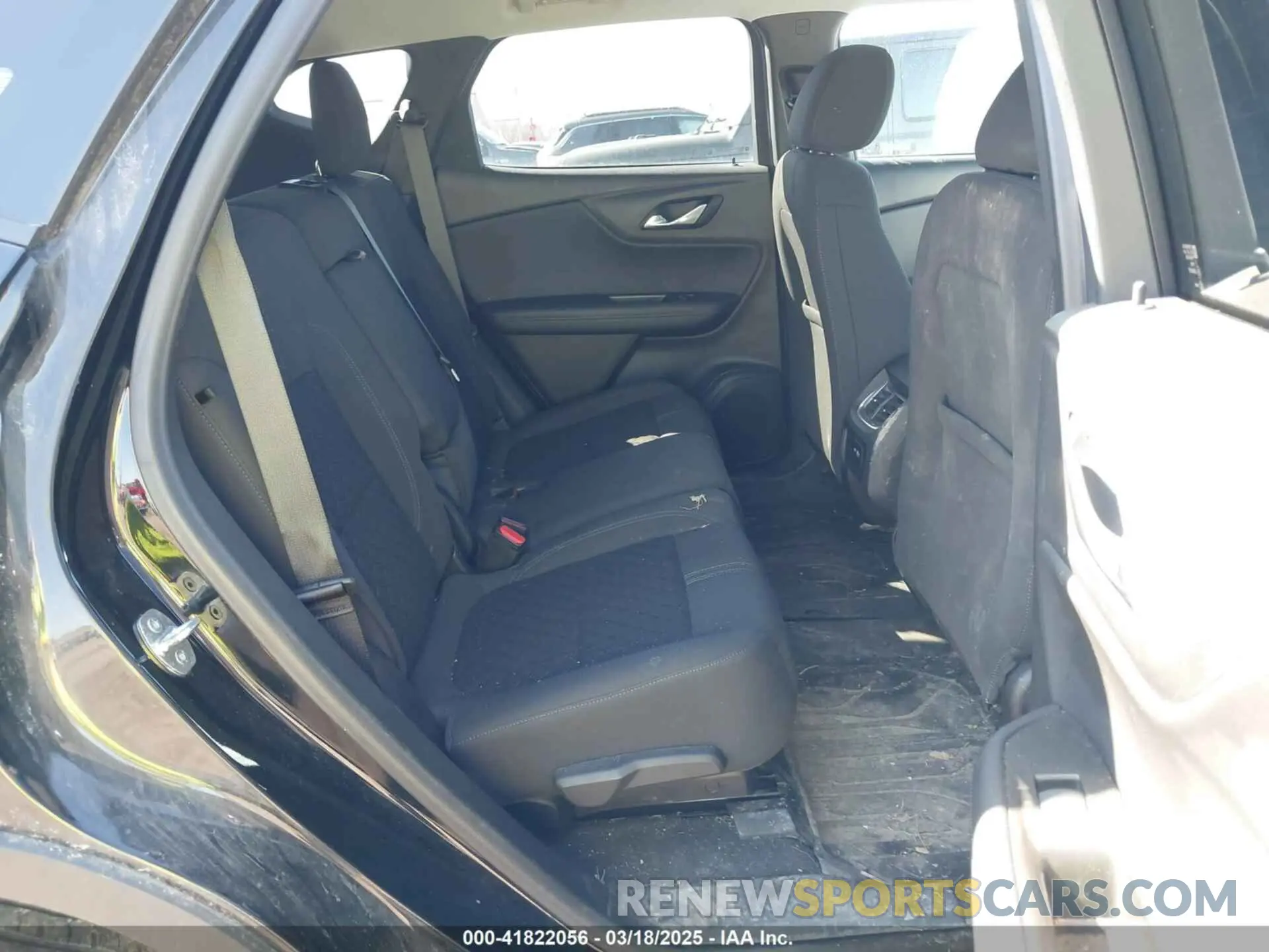 8 Photograph of a damaged car 3GNKBHR45LS722561 CHEVROLET BLAZER 2020