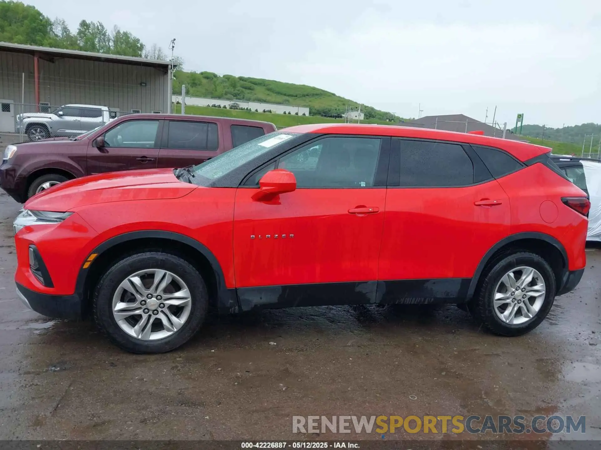 15 Photograph of a damaged car 3GNKBHR46LS669529 CHEVROLET BLAZER 2020