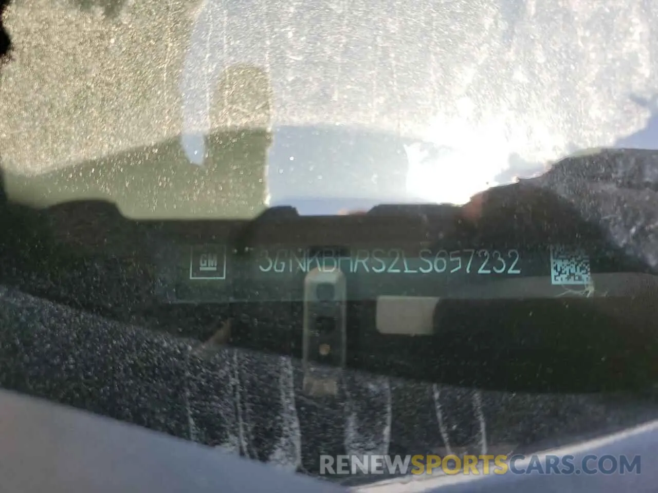 12 Photograph of a damaged car 3GNKBHRS2LS657232 CHEVROLET BLAZER 2020