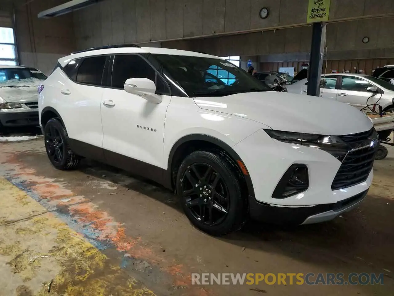 4 Фотография поврежденного автомобиля 3GNKBHRS6LS560969 CHEVROLET BLAZER 2020
