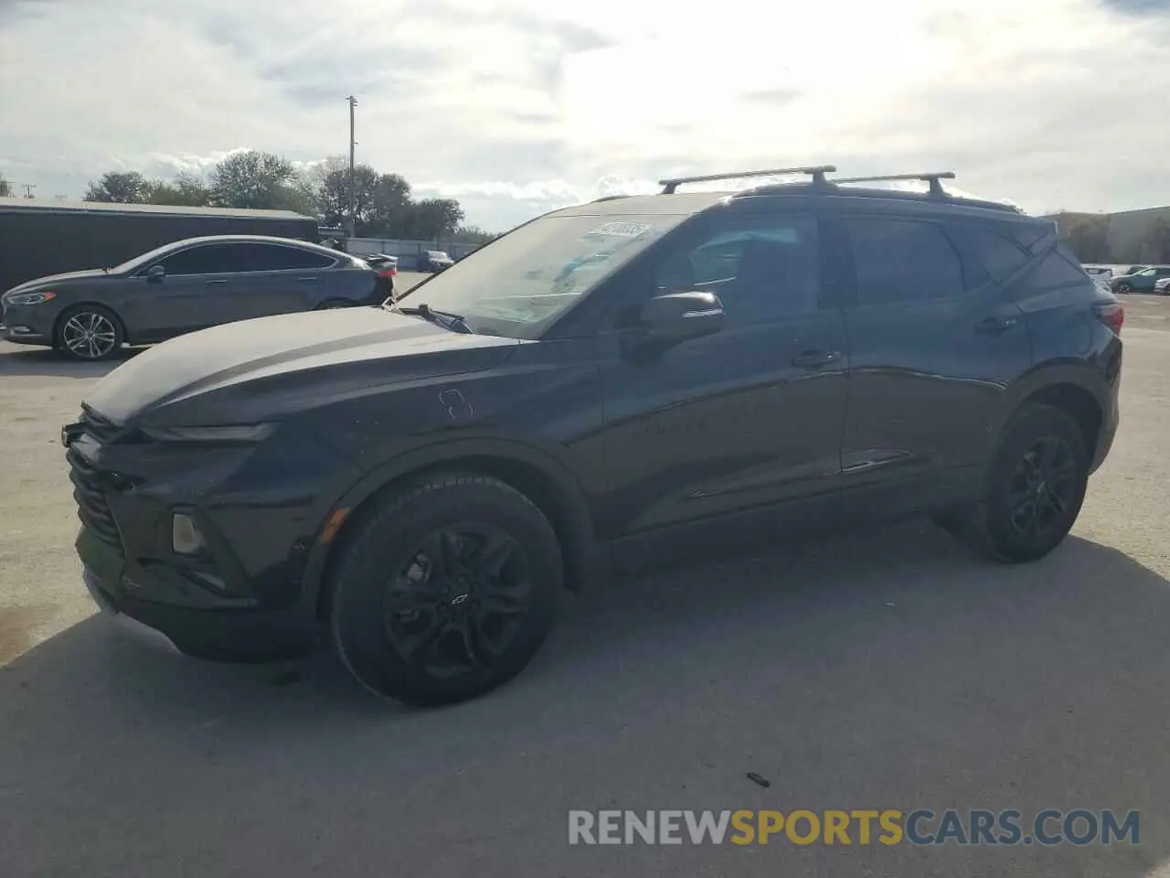 1 Photograph of a damaged car 3GNKBHRS6LS681503 CHEVROLET BLAZER 2020