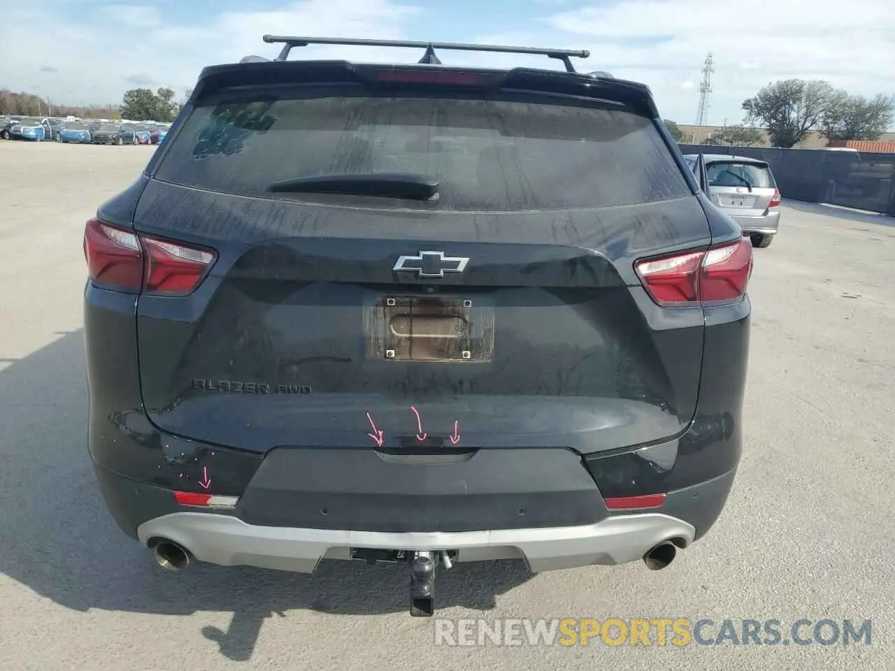 6 Photograph of a damaged car 3GNKBHRS6LS681503 CHEVROLET BLAZER 2020