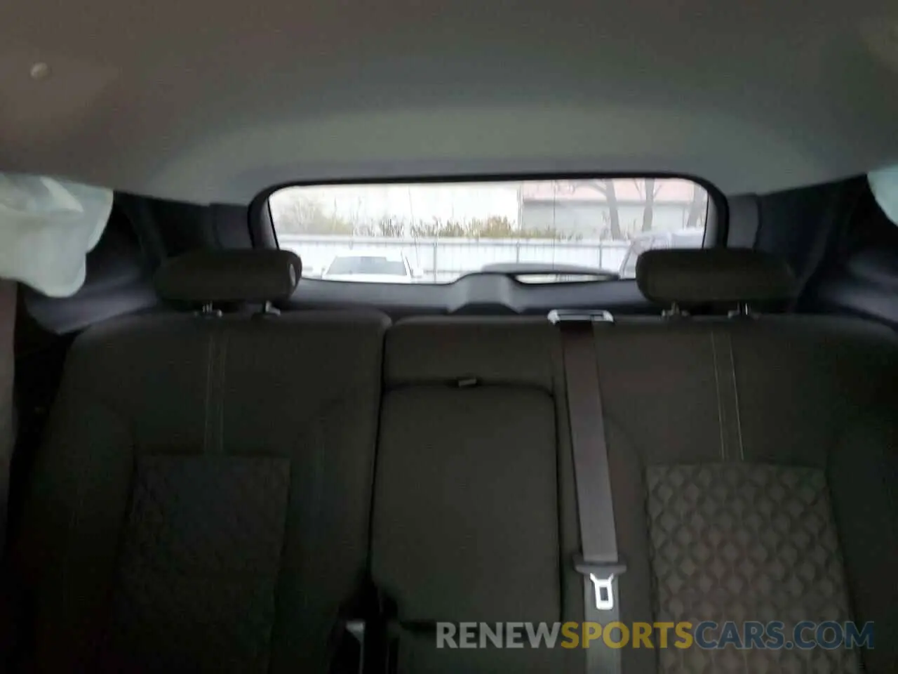 10 Photograph of a damaged car 3GNKBHRS7LS567039 CHEVROLET BLAZER 2020