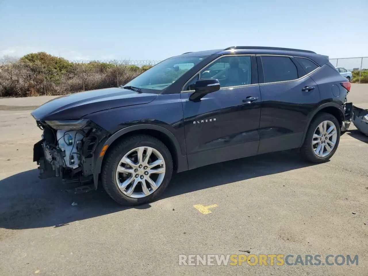 1 Photograph of a damaged car 3GNKBJRS1LS587827 CHEVROLET BLAZER 2020