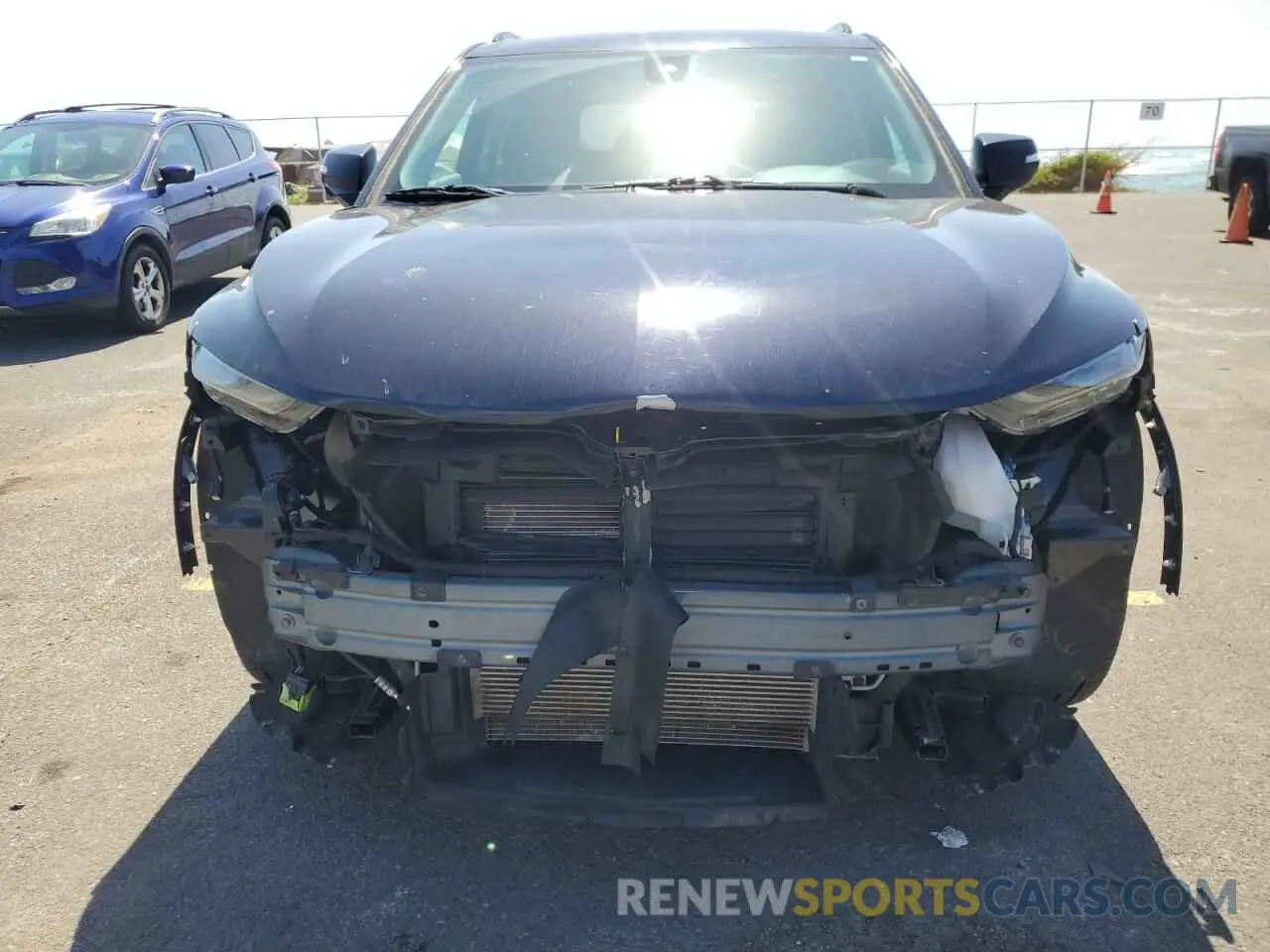 5 Photograph of a damaged car 3GNKBJRS1LS587827 CHEVROLET BLAZER 2020