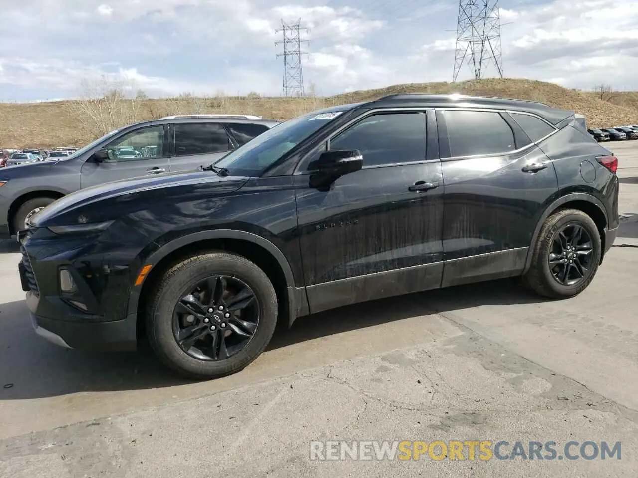 1 Photograph of a damaged car 3GNKBJRS9LS685617 CHEVROLET BLAZER 2020