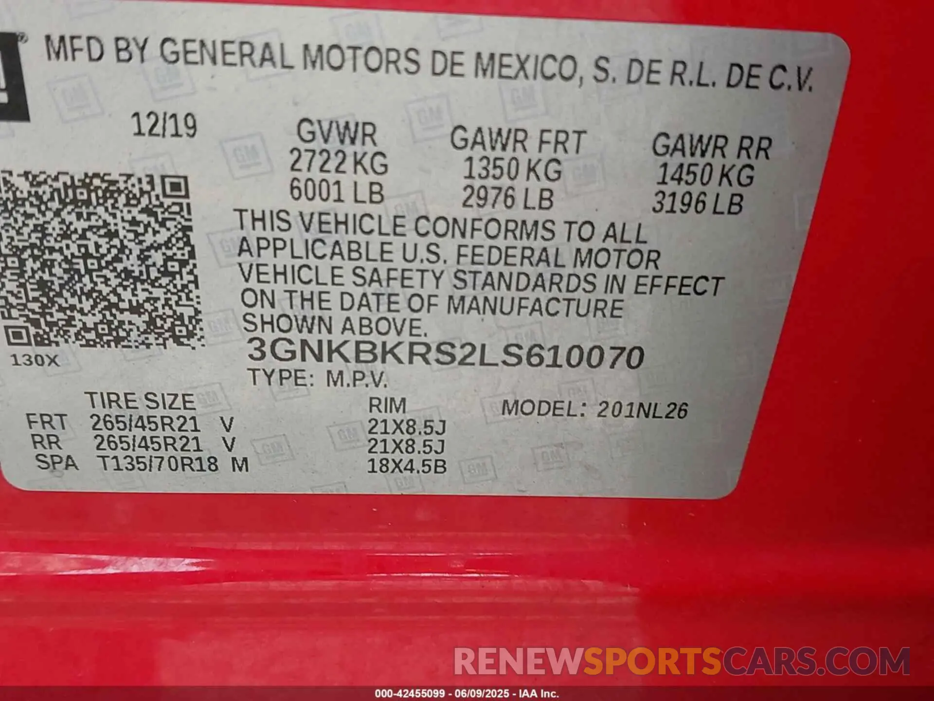 9 Photograph of a damaged car 3GNKBKRS2LS610070 CHEVROLET BLAZER 2020
