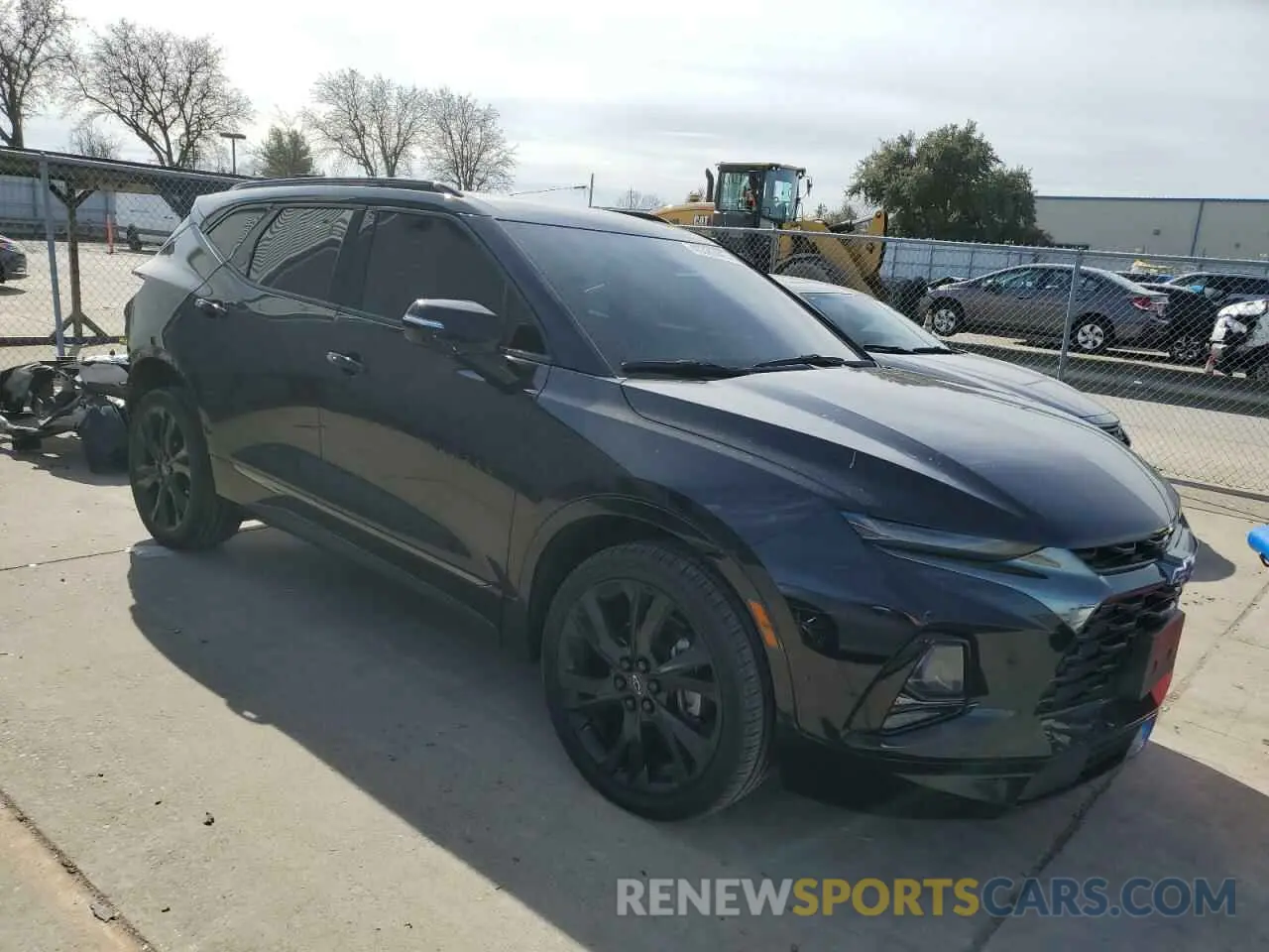 4 Photograph of a damaged car 3GNKBKRS5LS596116 CHEVROLET BLAZER 2020