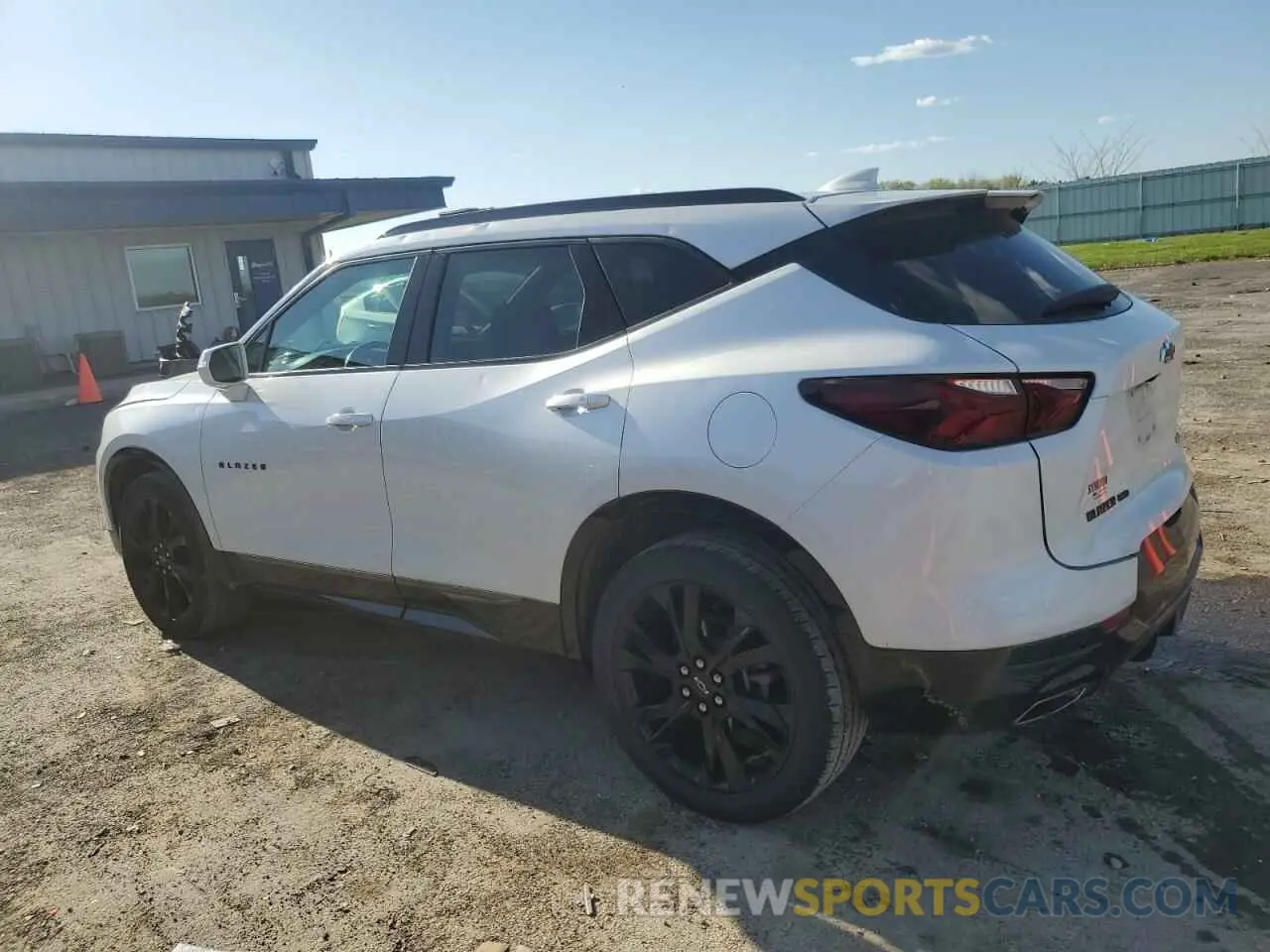 2 Photograph of a damaged car 3GNKBKRS7LS693835 CHEVROLET BLAZER 2020