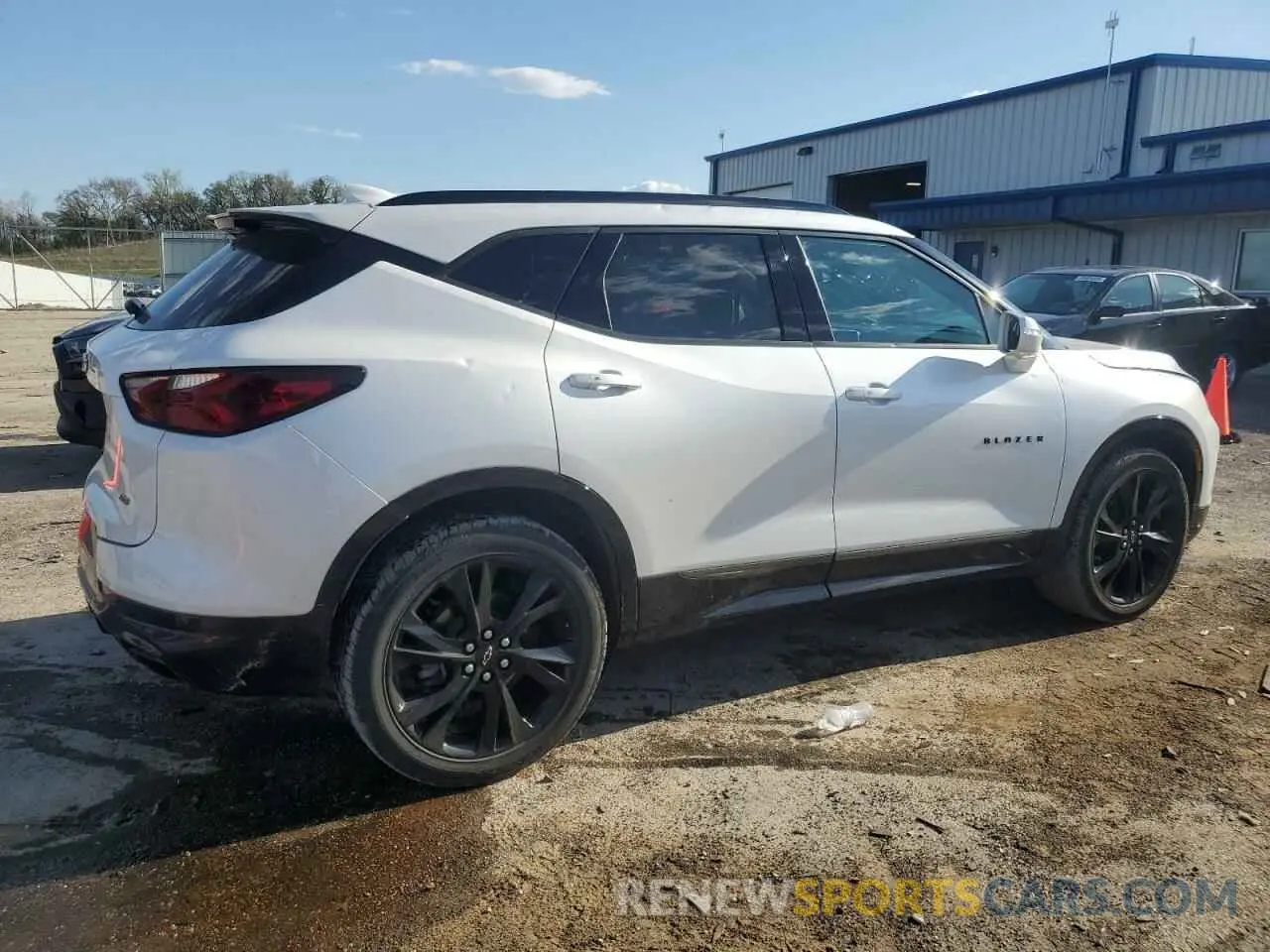 3 Photograph of a damaged car 3GNKBKRS7LS693835 CHEVROLET BLAZER 2020