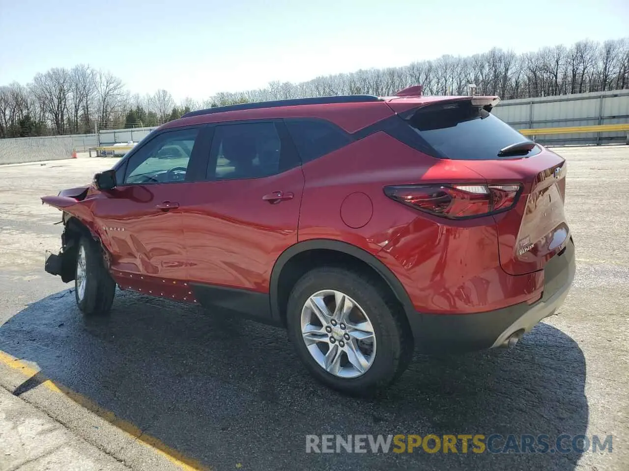 2 Photograph of a damaged car 3GNKBBRA1MS583632 CHEVROLET BLAZER 2021
