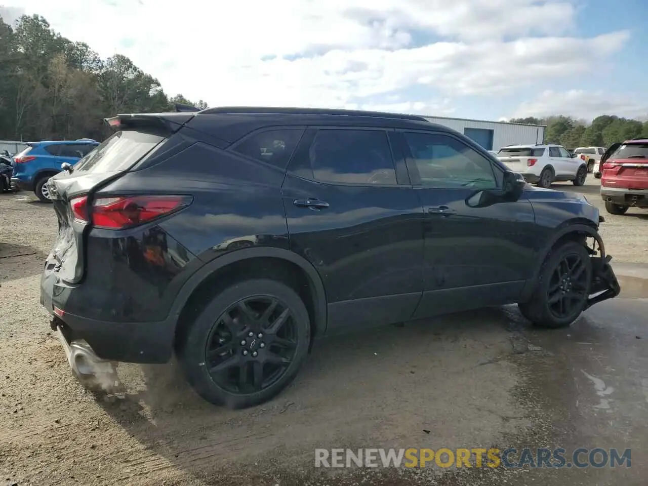 3 Фотография поврежденного автомобиля 3GNKBBRA2MS501570 CHEVROLET BLAZER 2021