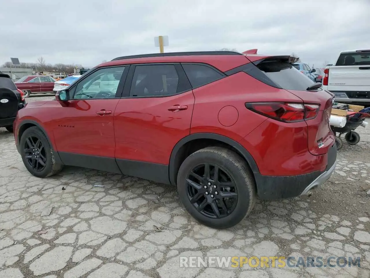 2 Фотография поврежденного автомобиля 3GNKBBRA2MS517039 CHEVROLET BLAZER 2021