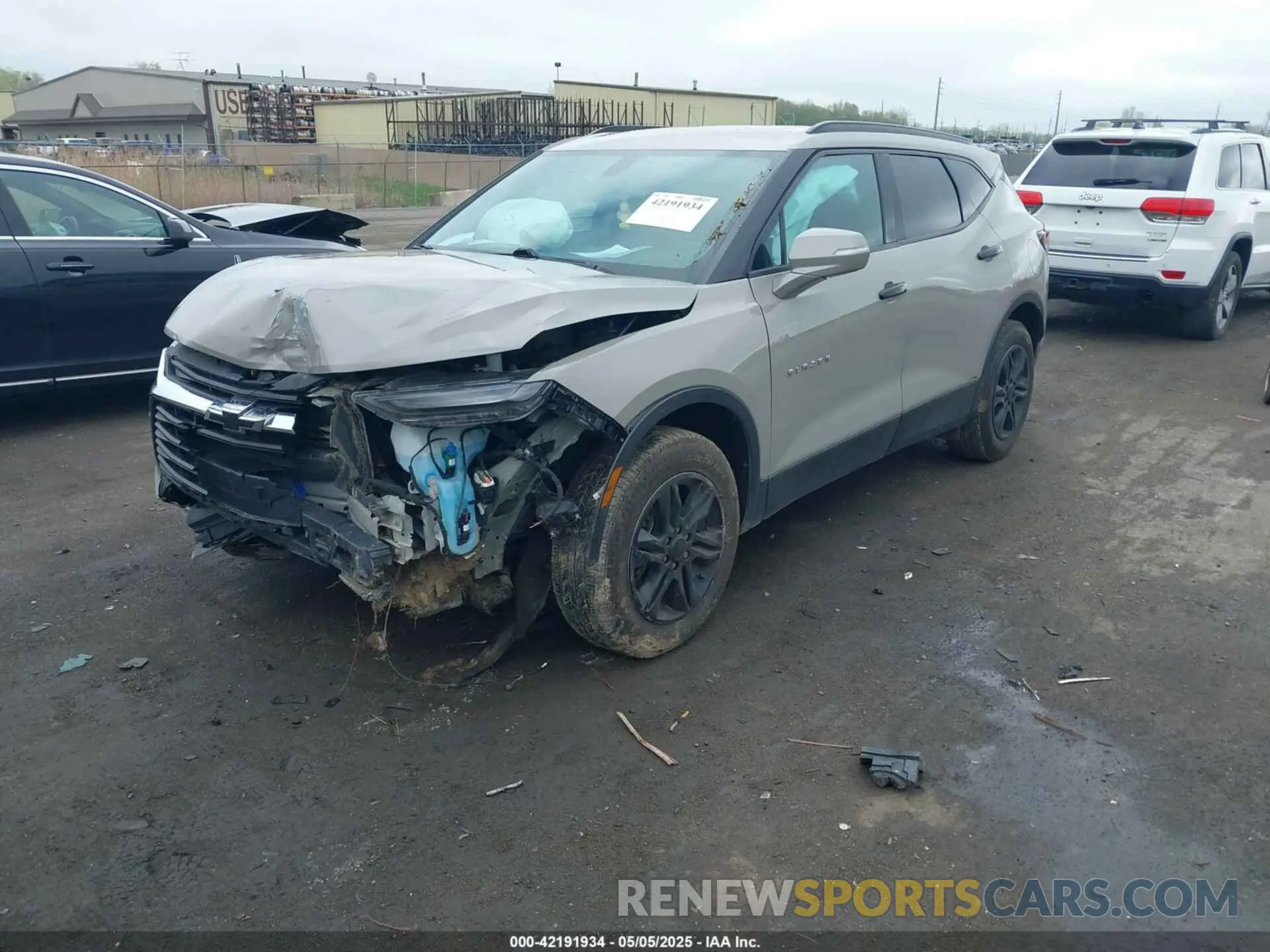 2 Photograph of a damaged car 3GNKBBRA2MS521687 CHEVROLET BLAZER 2021