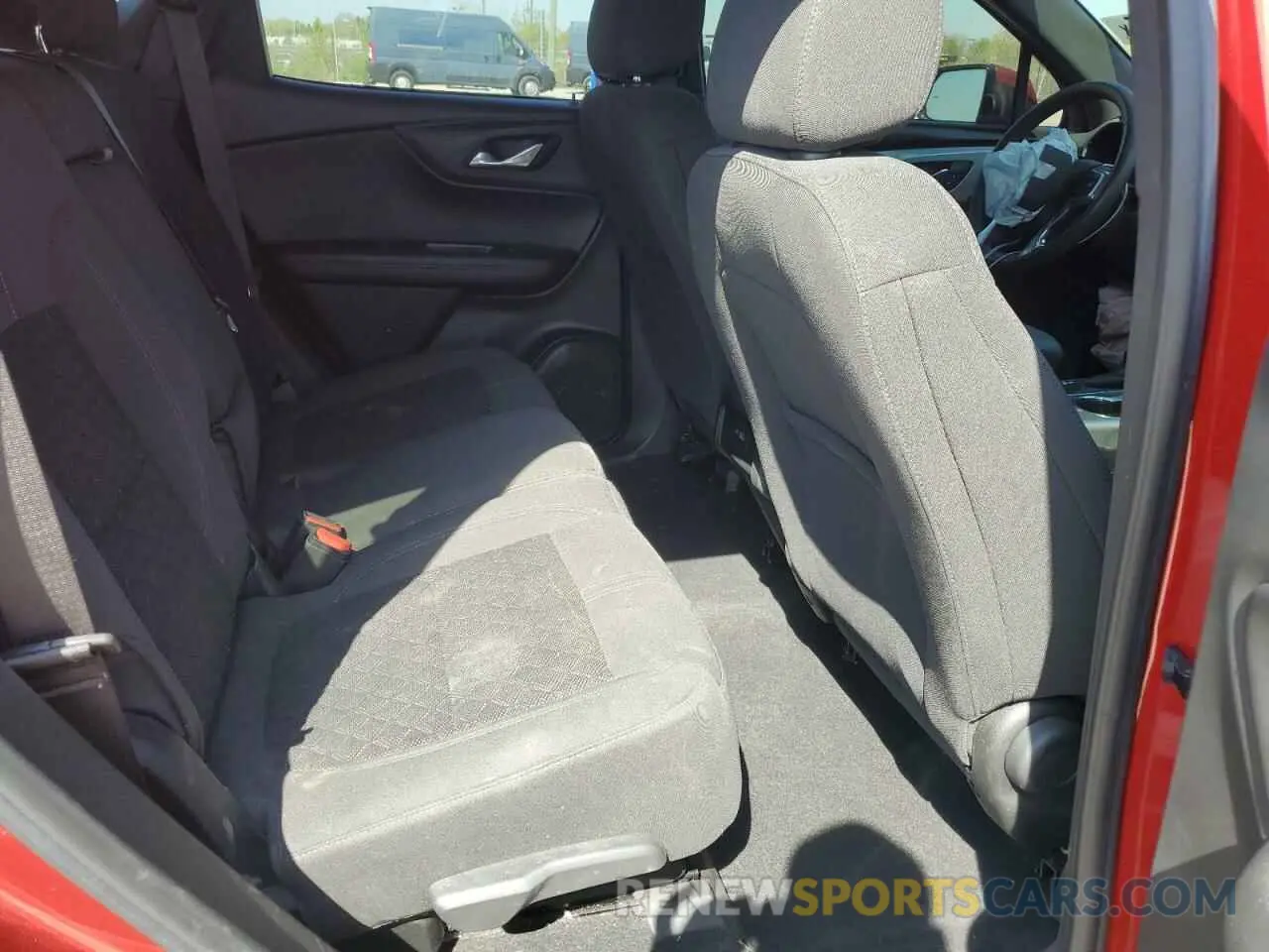 11 Photograph of a damaged car 3GNKBBRA7MS534872 CHEVROLET BLAZER 2021