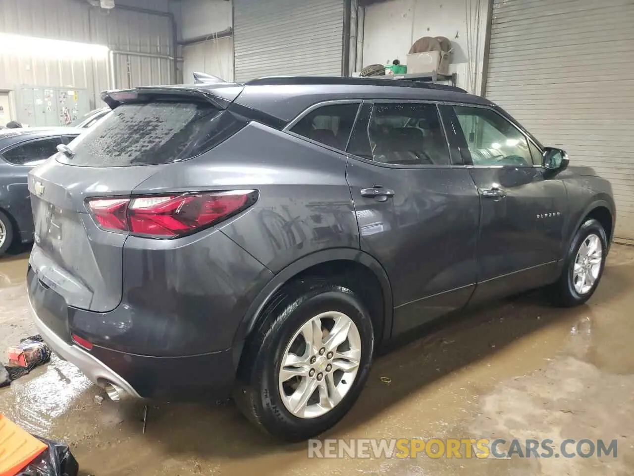 3 Photograph of a damaged car 3GNKBBRAXMS512008 CHEVROLET BLAZER 2021