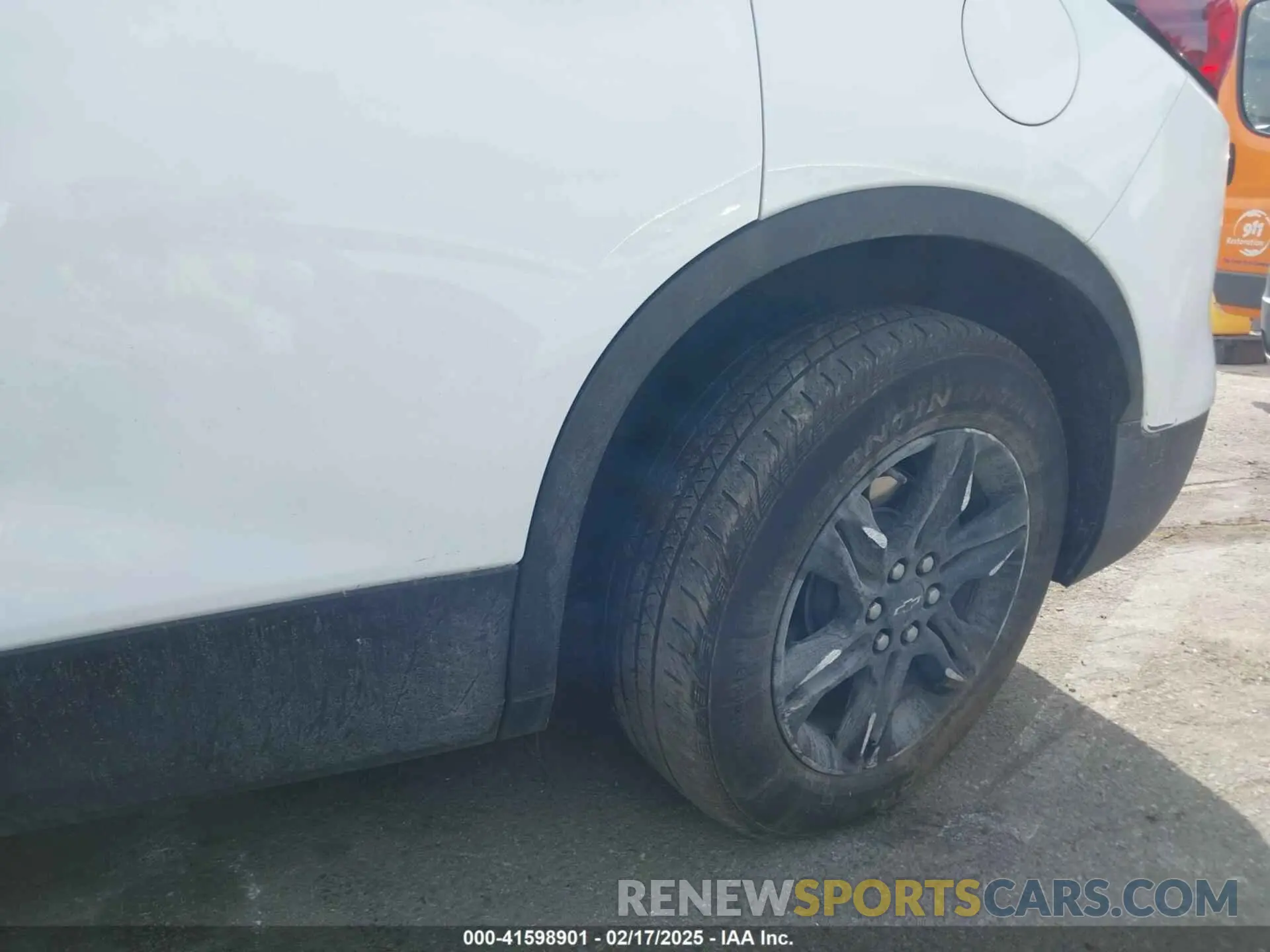 6 Фотография поврежденного автомобиля 3GNKBBRAXMS569647 CHEVROLET BLAZER 2021