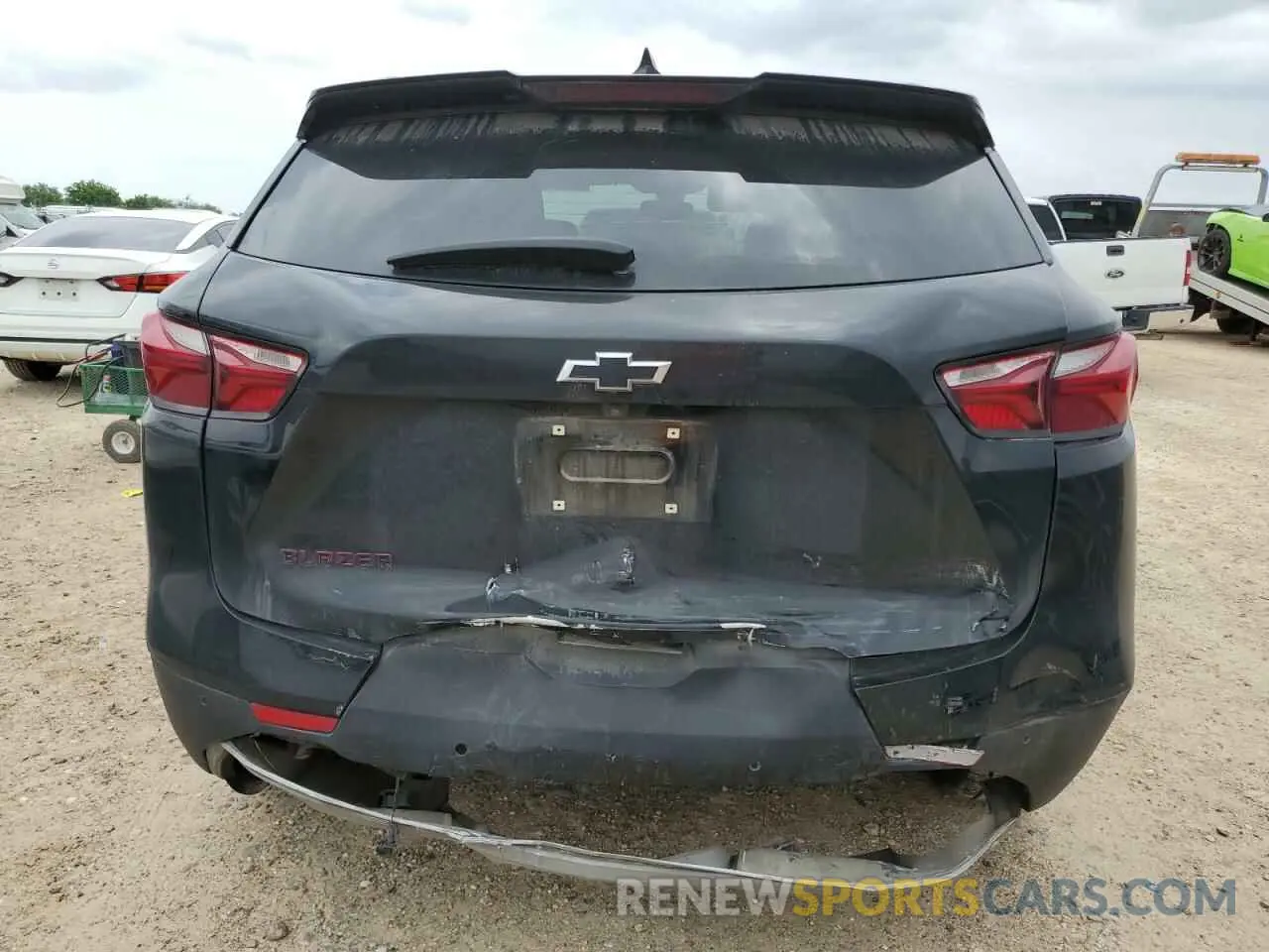 6 Photograph of a damaged car 3GNKBCR43MS542080 CHEVROLET BLAZER 2021