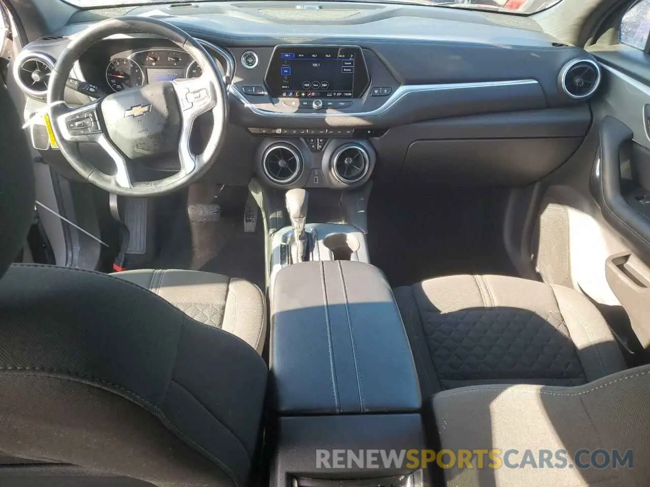 8 Фотография поврежденного автомобиля 3GNKBCR44MS503563 CHEVROLET BLAZER 2021