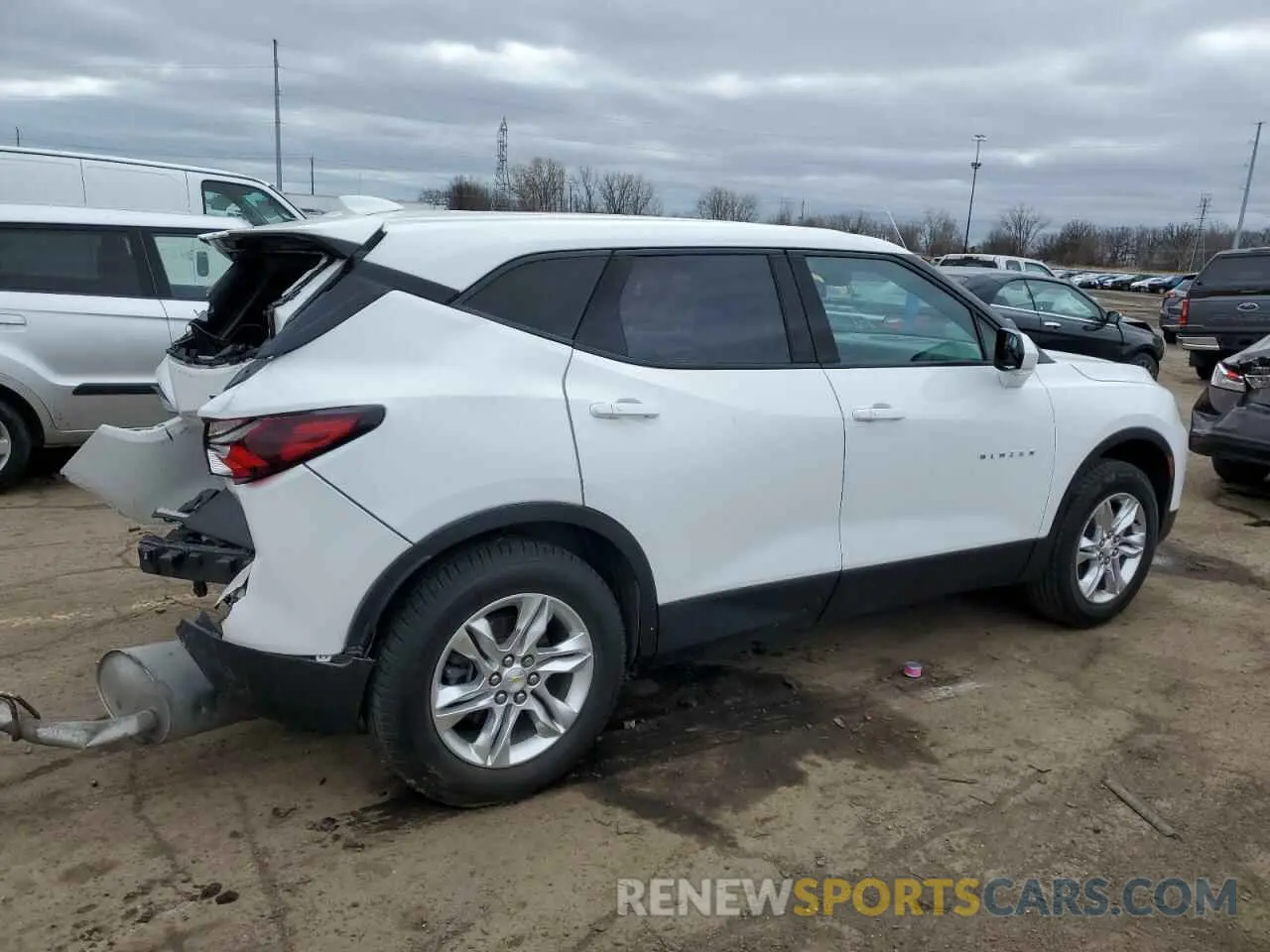 3 Photograph of a damaged car 3GNKBCRS2MS566093 CHEVROLET BLAZER 2021