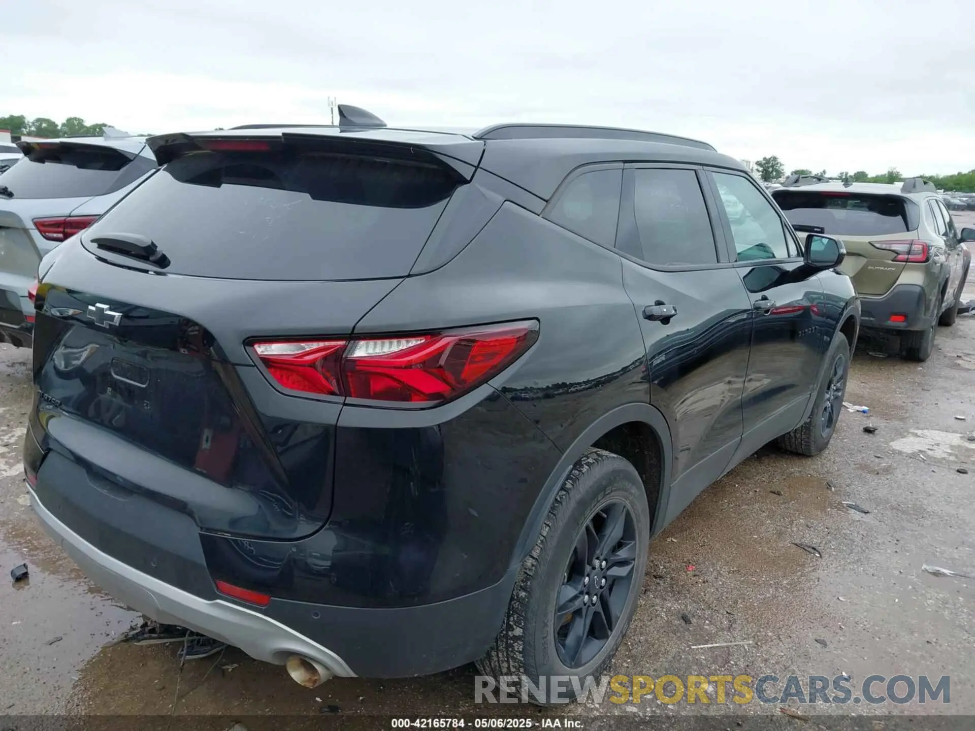 4 Фотография поврежденного автомобиля 3GNKBCRS3MS507019 CHEVROLET BLAZER 2021