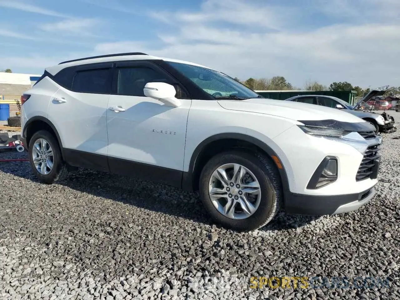4 Фотография поврежденного автомобиля 3GNKBCRS4MS539767 CHEVROLET BLAZER 2021