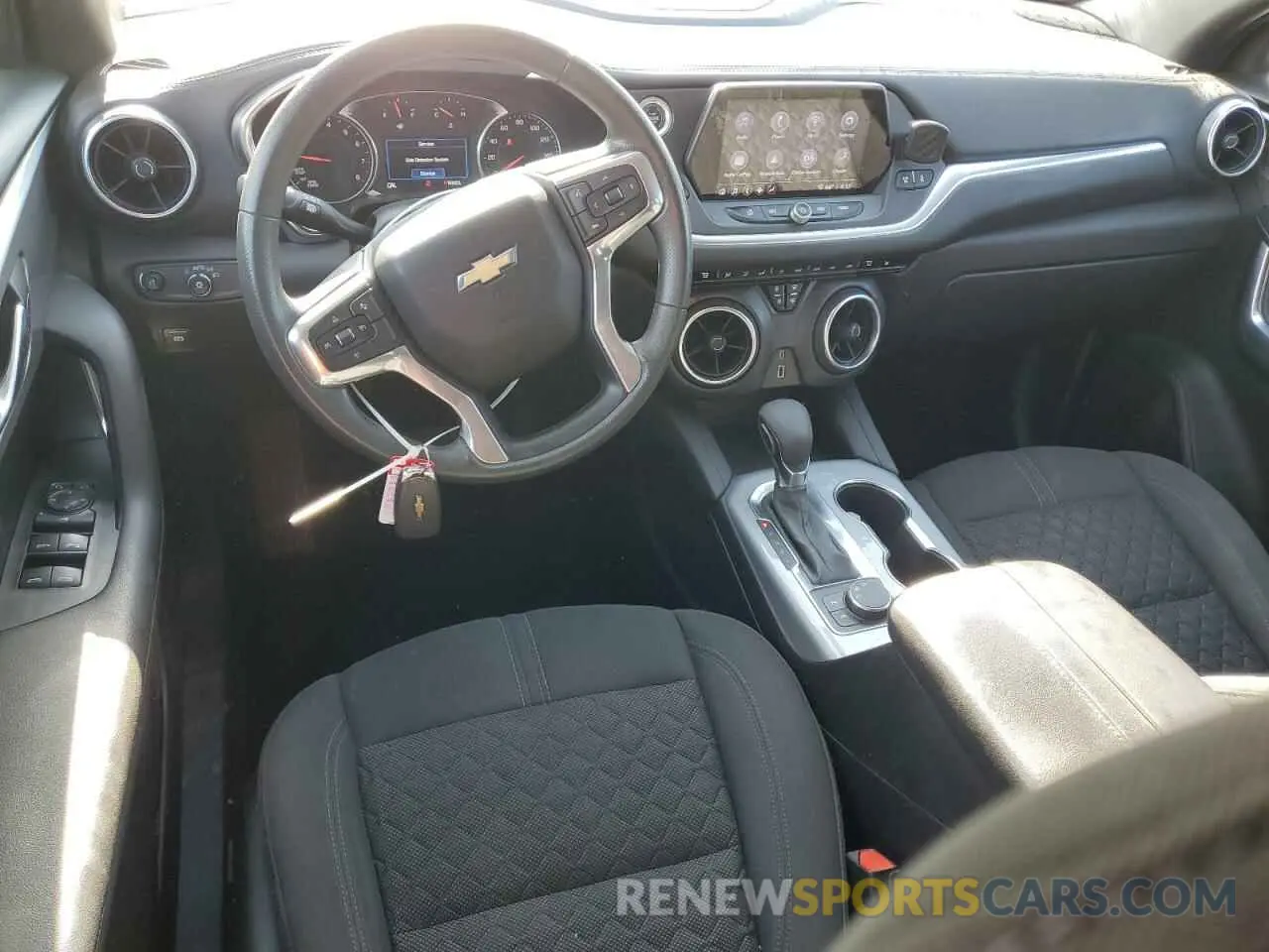 8 Фотография поврежденного автомобиля 3GNKBCRS4MS539767 CHEVROLET BLAZER 2021