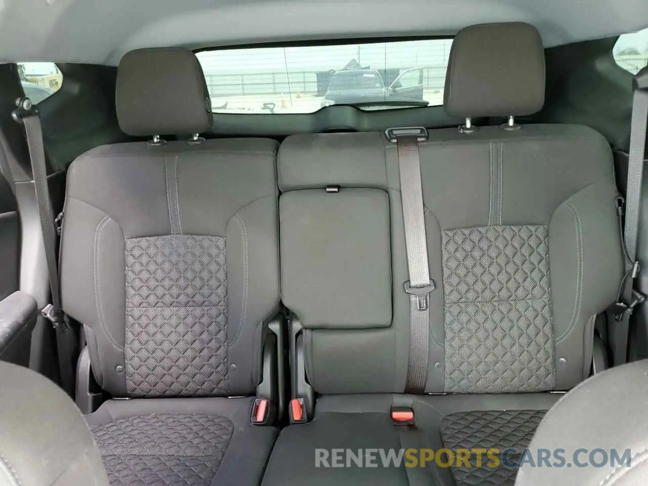 10 Фотография поврежденного автомобиля 3GNKBCRS7MS575646 CHEVROLET BLAZER 2021