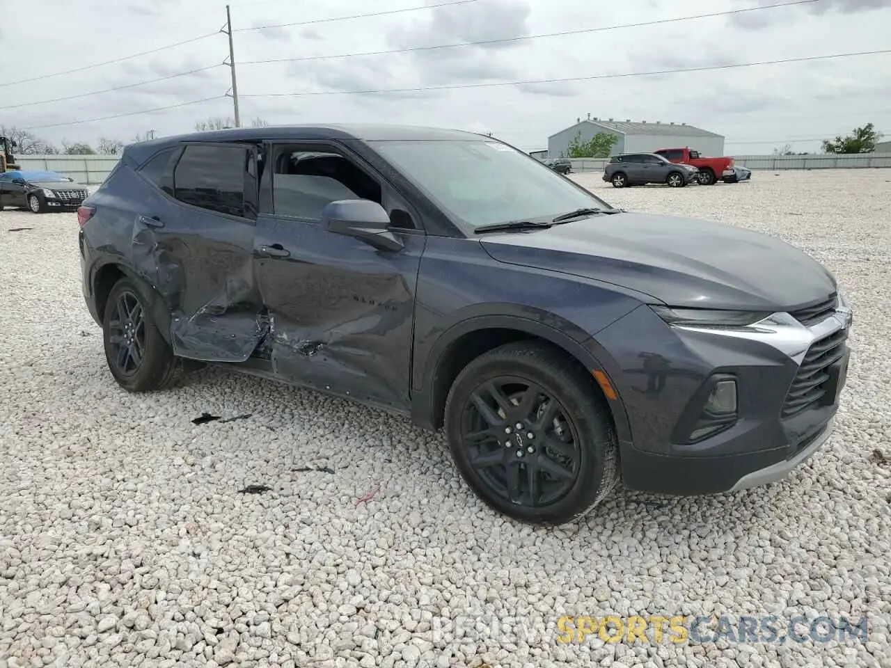 4 Фотография поврежденного автомобиля 3GNKBCRS7MS575646 CHEVROLET BLAZER 2021