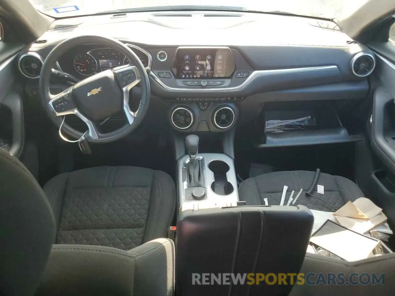 8 Фотография поврежденного автомобиля 3GNKBCRS7MS575646 CHEVROLET BLAZER 2021