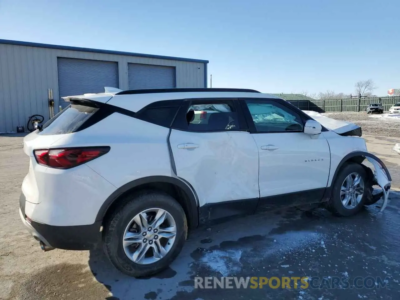 3 Photograph of a damaged car 3GNKBCRS8MS532336 CHEVROLET BLAZER 2021