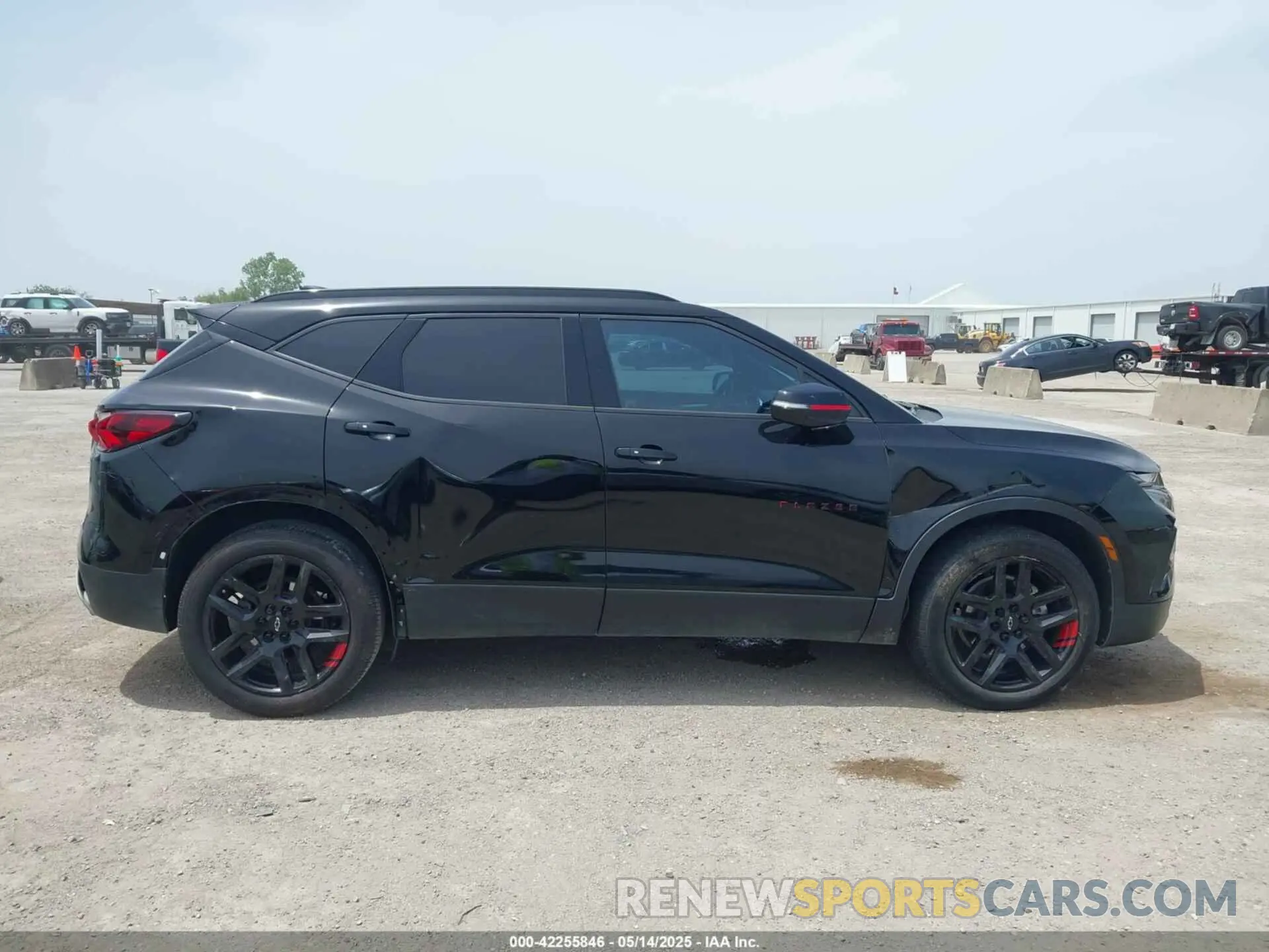 13 Photograph of a damaged car 3GNKBCRS8MS576305 CHEVROLET BLAZER 2021