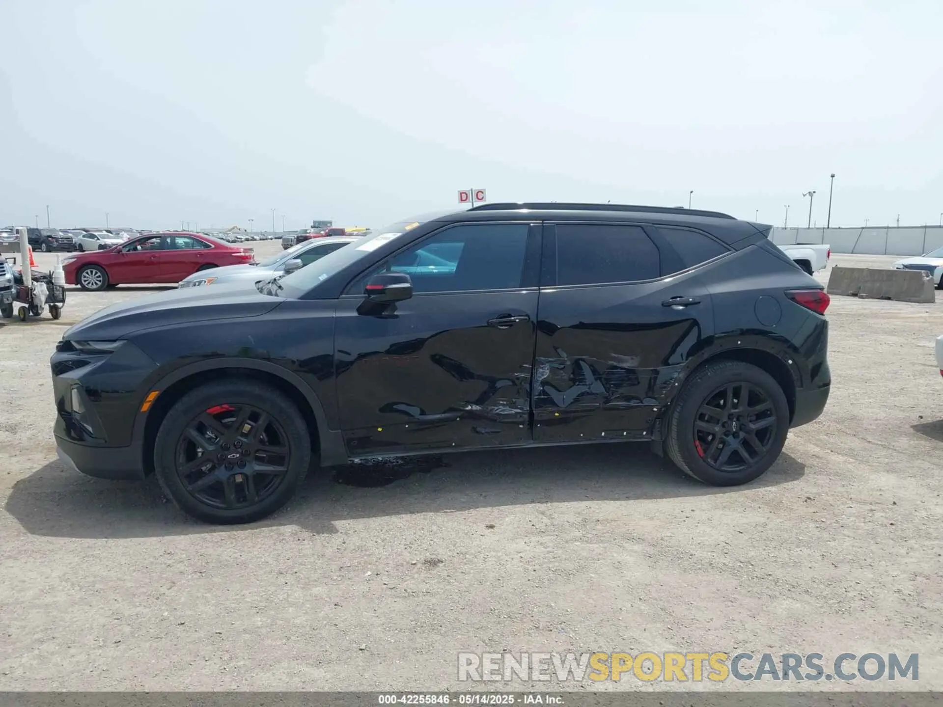 6 Photograph of a damaged car 3GNKBCRS8MS576305 CHEVROLET BLAZER 2021