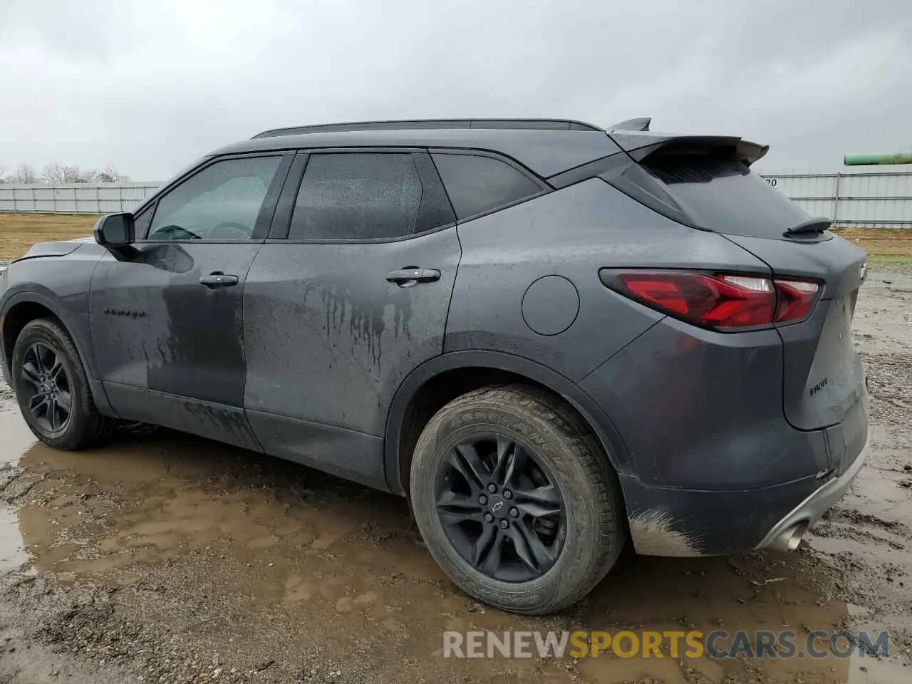 2 Photograph of a damaged car 3GNKBCRS9MS502164 CHEVROLET BLAZER 2021