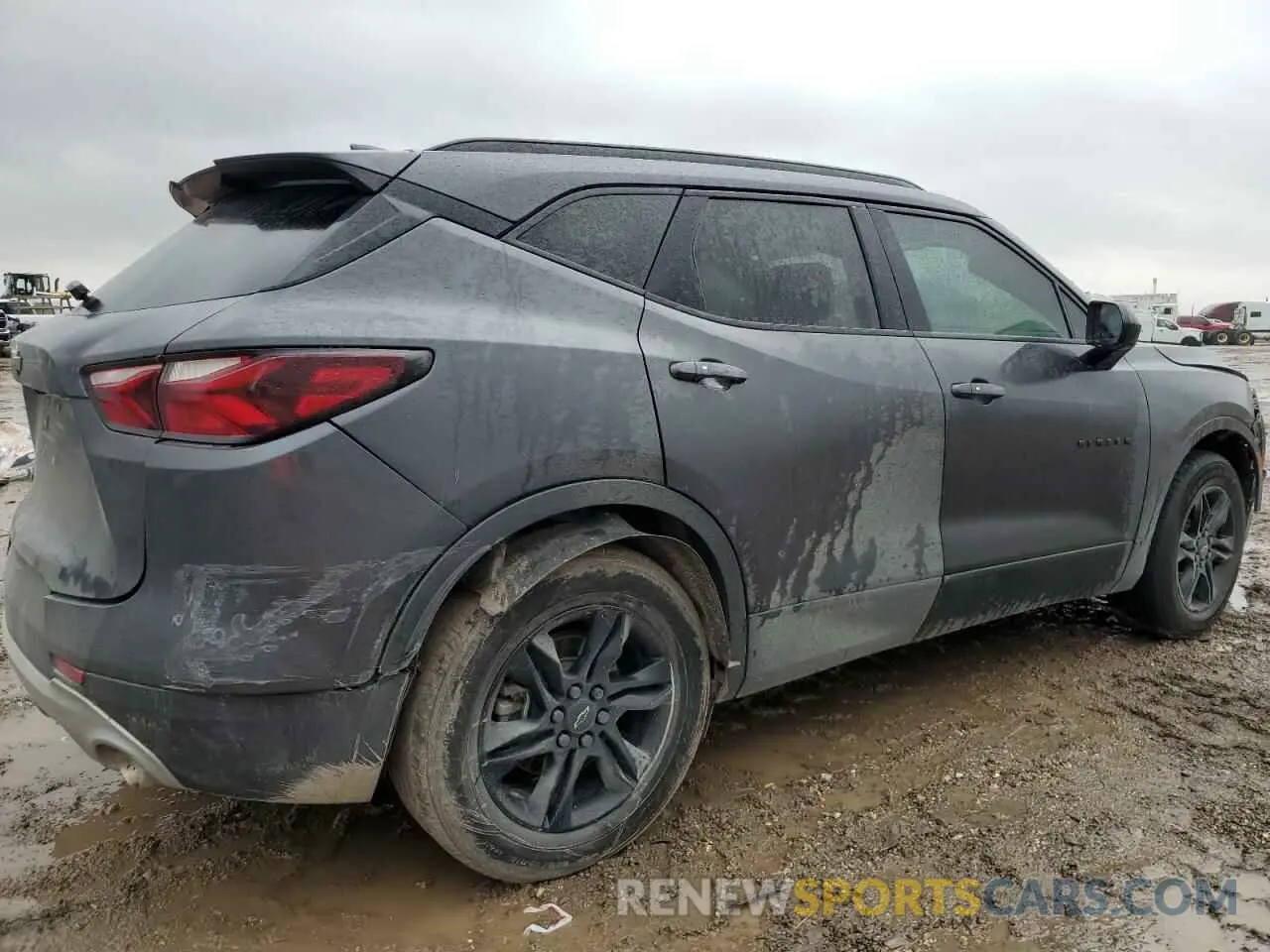 3 Photograph of a damaged car 3GNKBCRS9MS502164 CHEVROLET BLAZER 2021