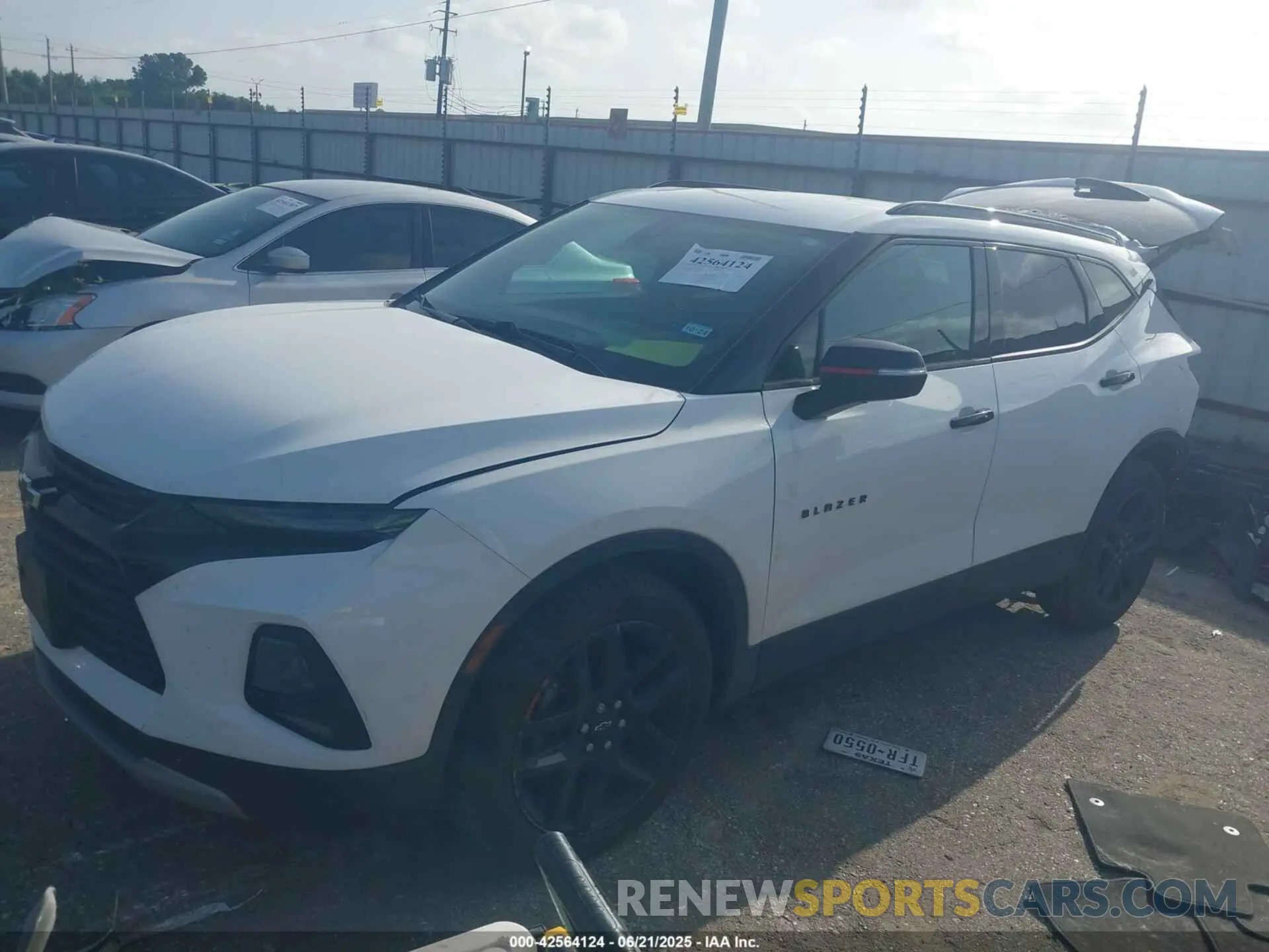2 Фотография поврежденного автомобиля 3GNKBCRSXMS513559 CHEVROLET BLAZER 2021