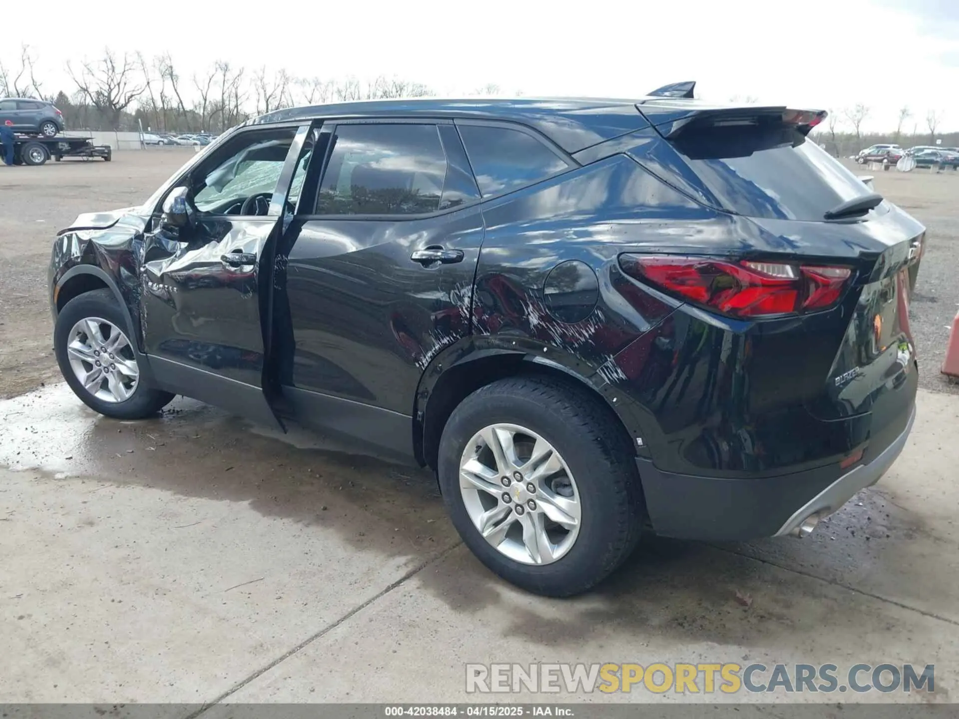 3 Photograph of a damaged car 3GNKBCRSXMS585331 CHEVROLET BLAZER 2021