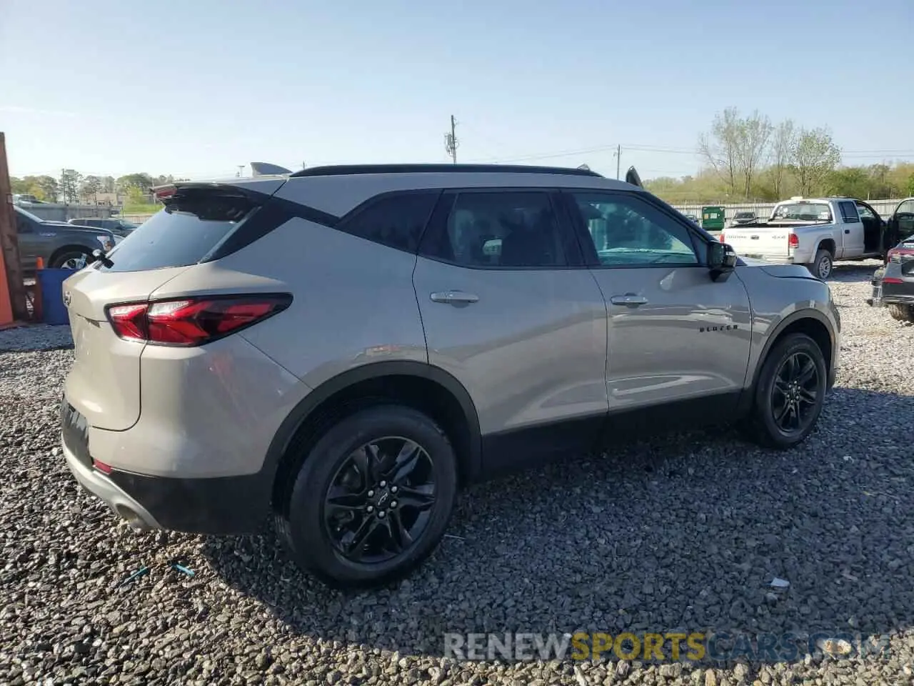 3 Photograph of a damaged car 3GNKBDR4XMS500026 CHEVROLET BLAZER 2021
