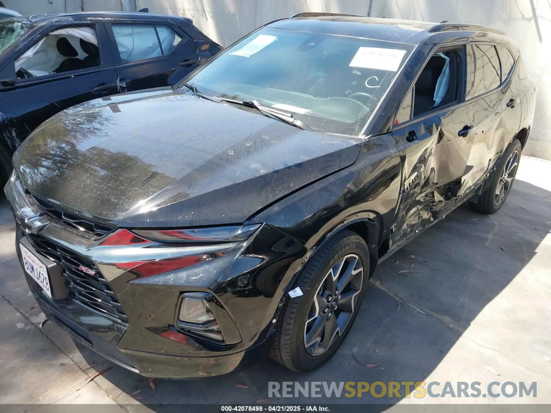 2 Photograph of a damaged car 3GNKBERS4MS523208 CHEVROLET BLAZER 2021