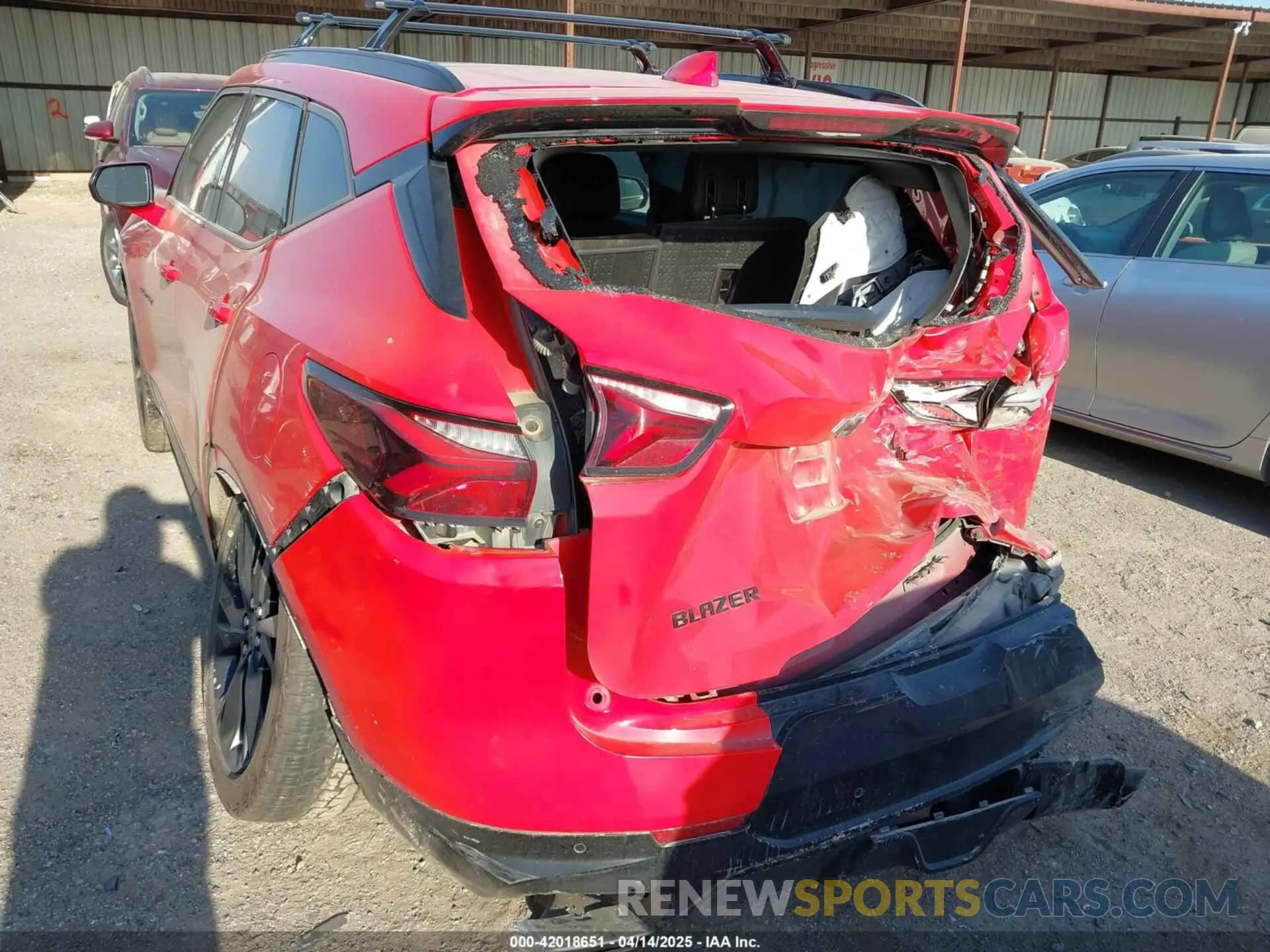 6 Photograph of a damaged car 3GNKBERS6MS581014 CHEVROLET BLAZER 2021