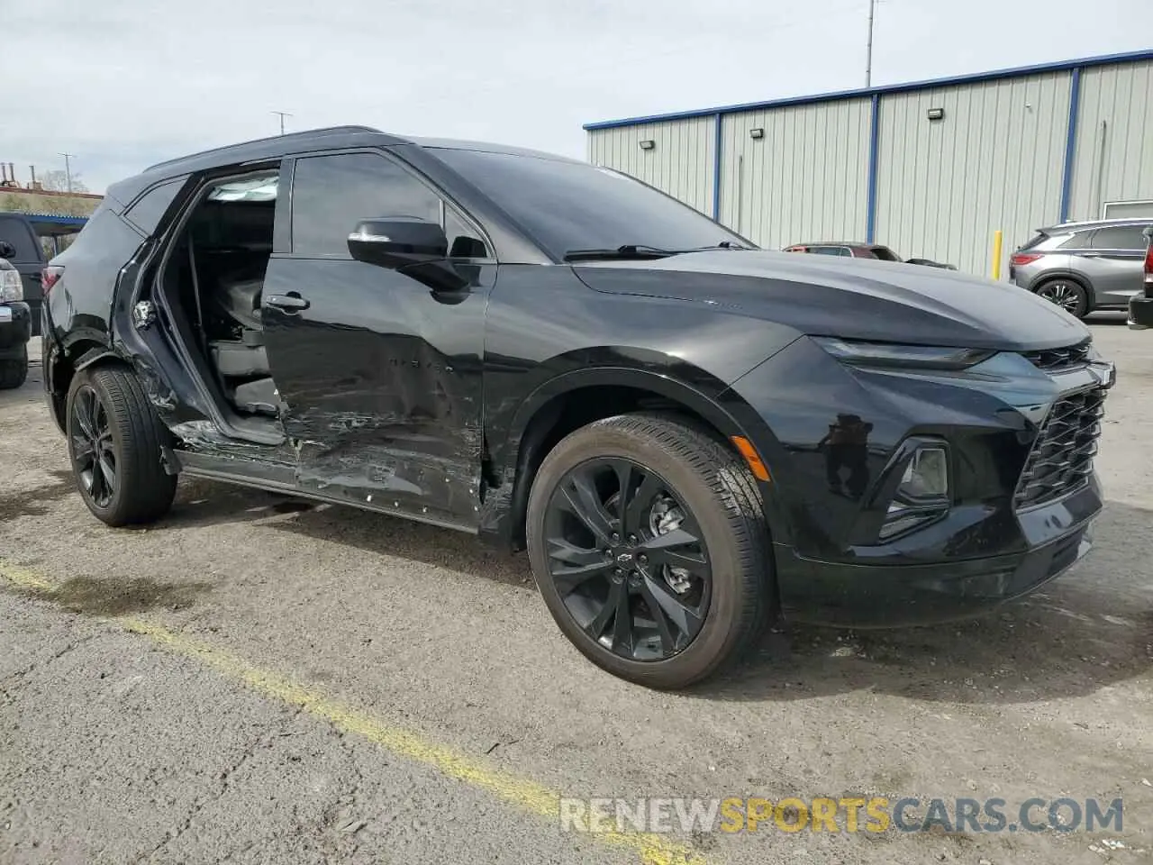 4 Photograph of a damaged car 3GNKBERSXMS581453 CHEVROLET BLAZER 2021
