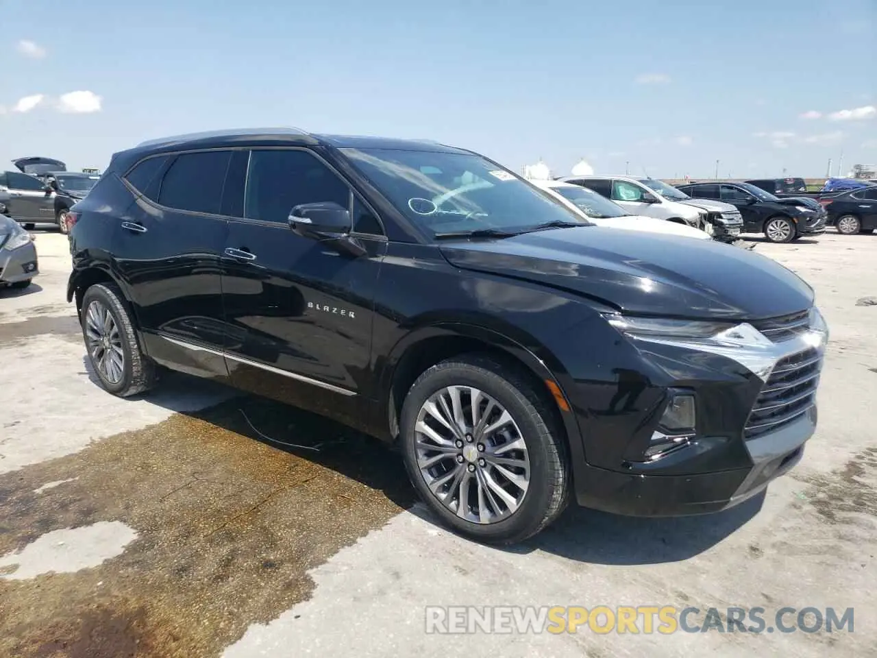 4 Photograph of a damaged car 3GNKBFRS5MS509002 CHEVROLET BLAZER 2021