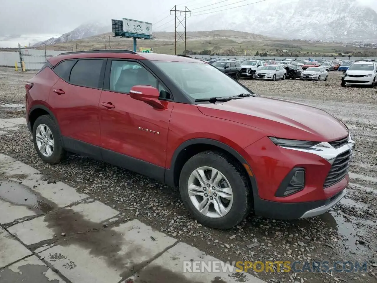 4 Фотография поврежденного автомобиля 3GNKBHR41MS555214 CHEVROLET BLAZER 2021