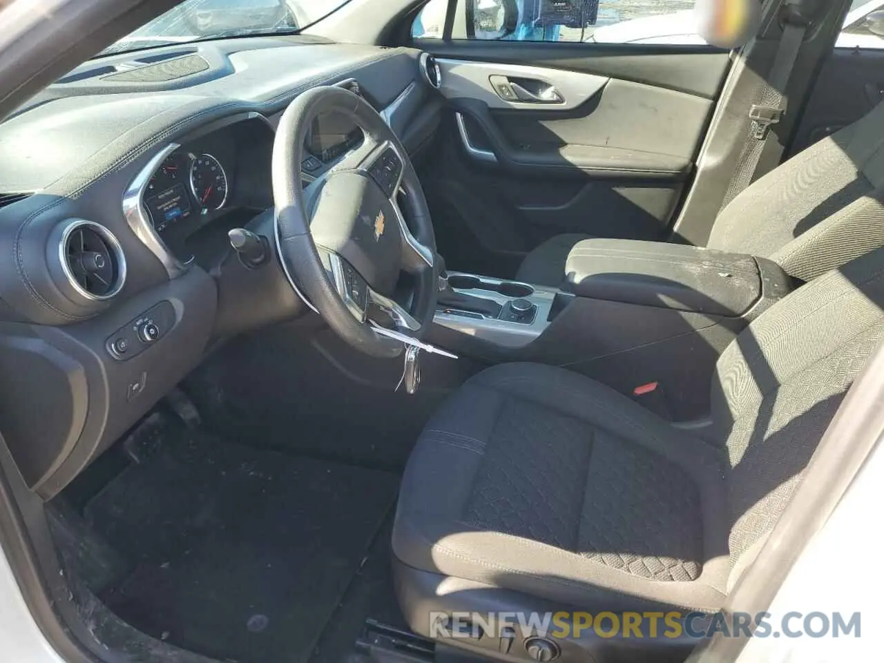 7 Photograph of a damaged car 3GNKBHR49MS541772 CHEVROLET BLAZER 2021